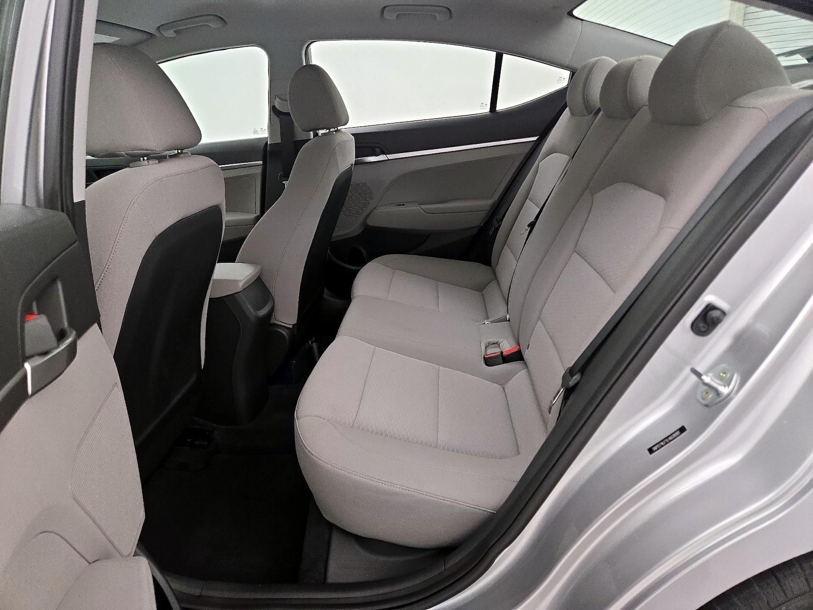 2020 Hyundai Elantra SE - Photo 20