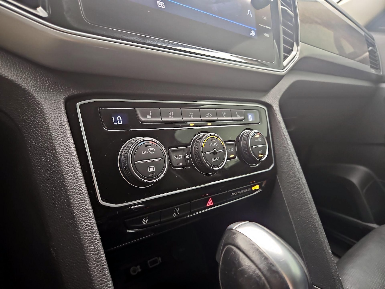 2019 Volkswagen Atlas SEL Premium - Photo 18