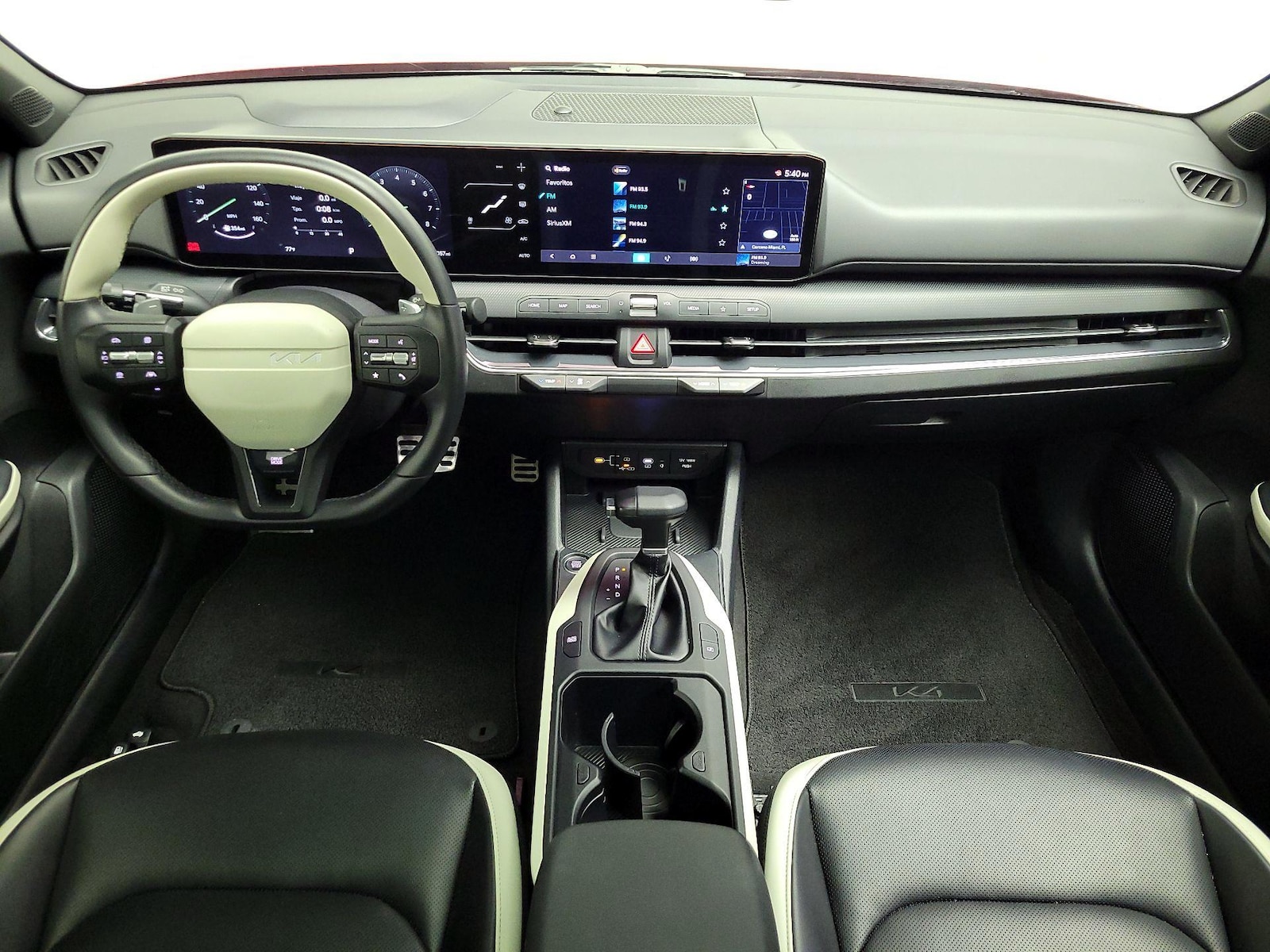 Apple CarPlay® & Android Auto™