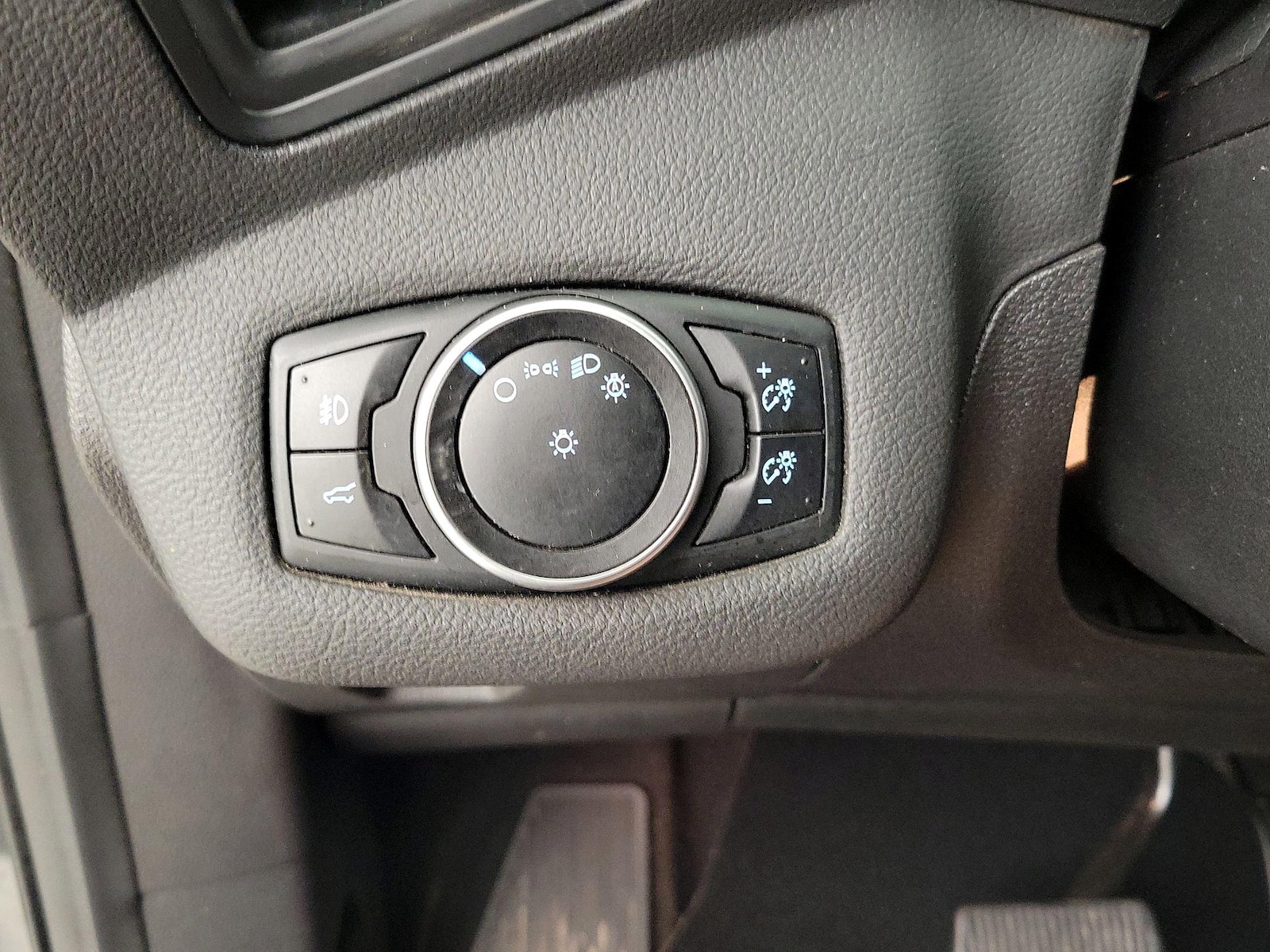 2017 Ford Escape SE - Photo 14