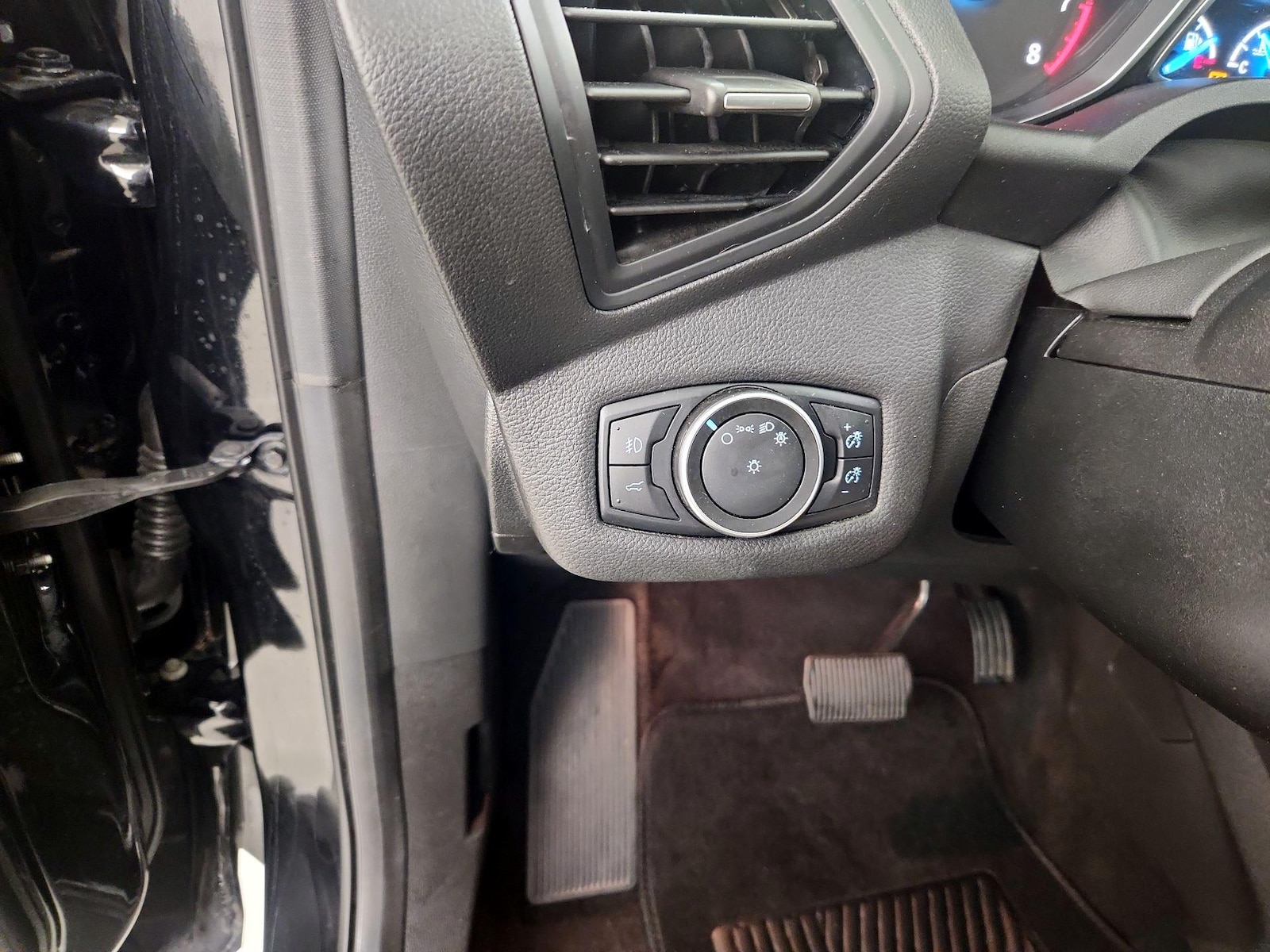 2018 Ford Escape SE - Photo 14