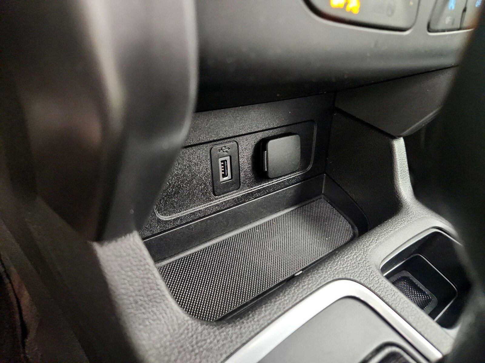 2018 Ford Escape SE - Photo 19