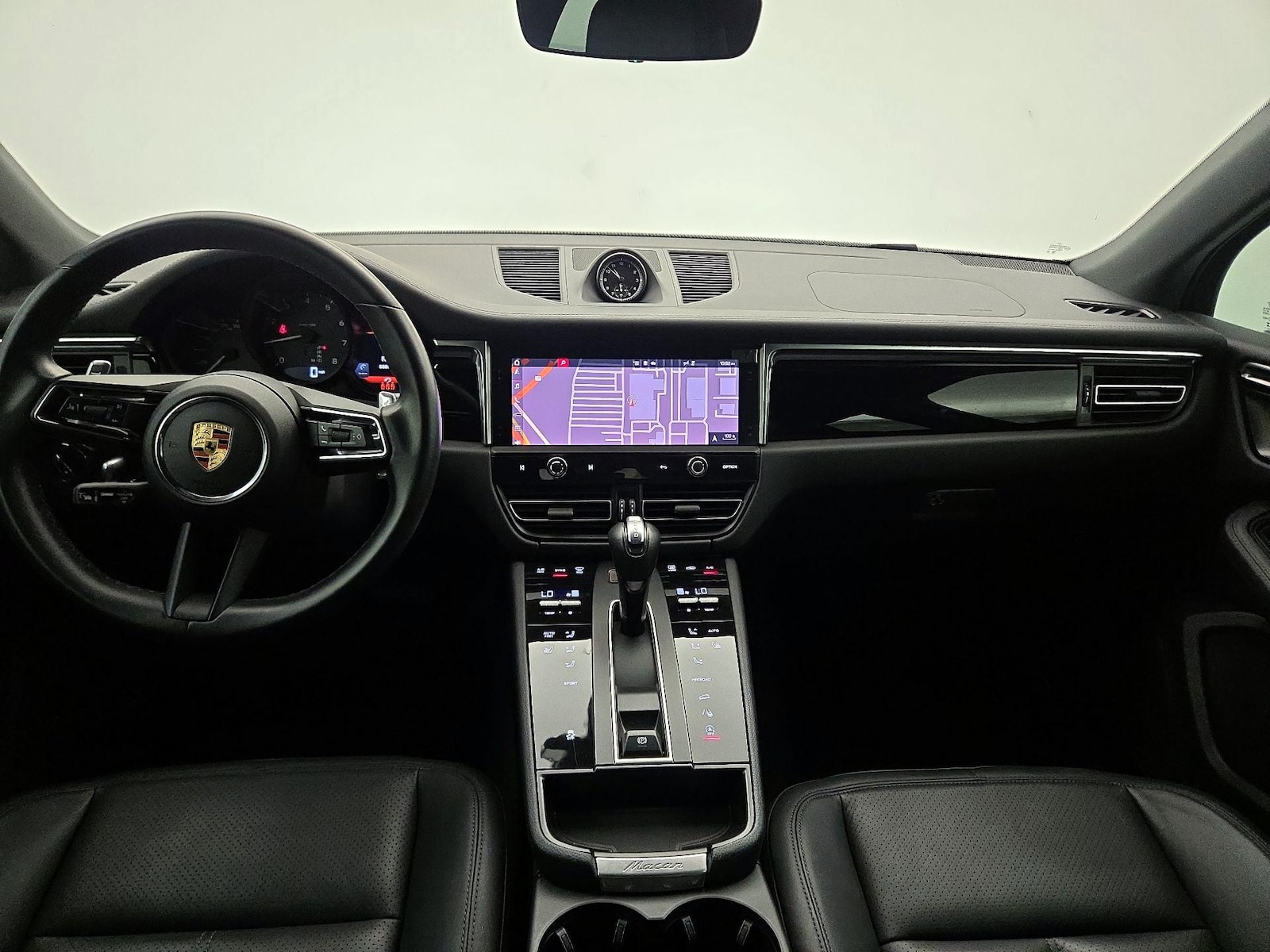 2024 Porsche Macan Base - Photo 10