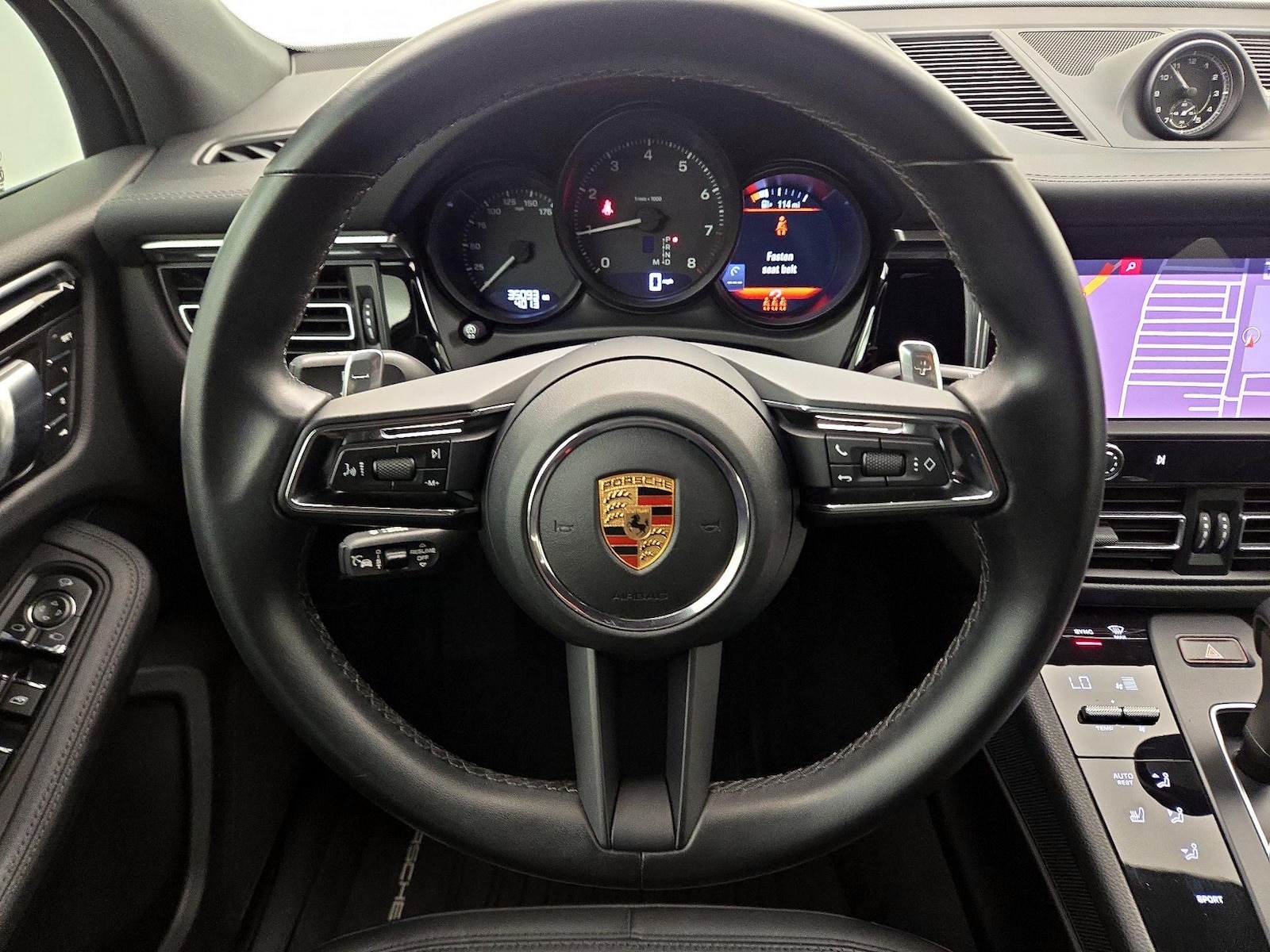2024 Porsche Macan Base - Photo 11