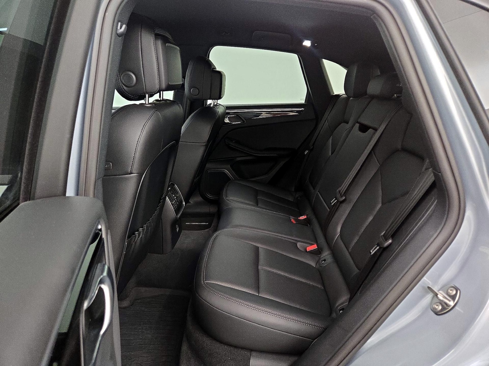 2024 Porsche Macan Base - Photo 21