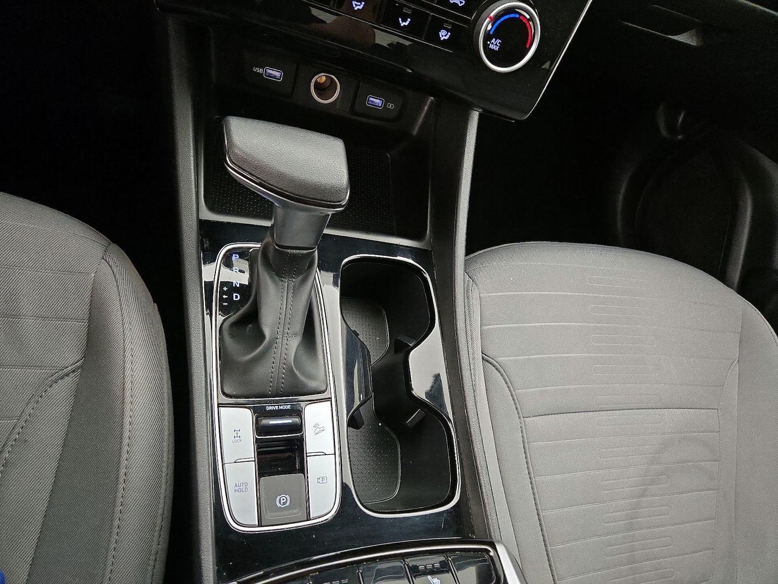2022 Hyundai Santa Cruz SEL - Photo 18