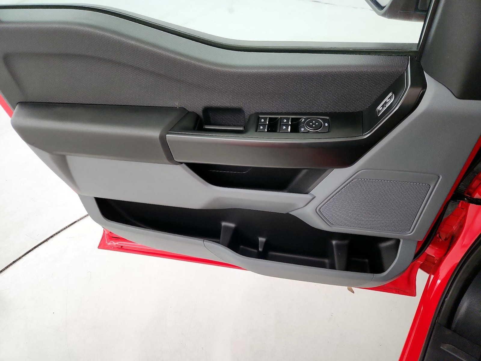 2022 Ford F-150 XL - Photo 13