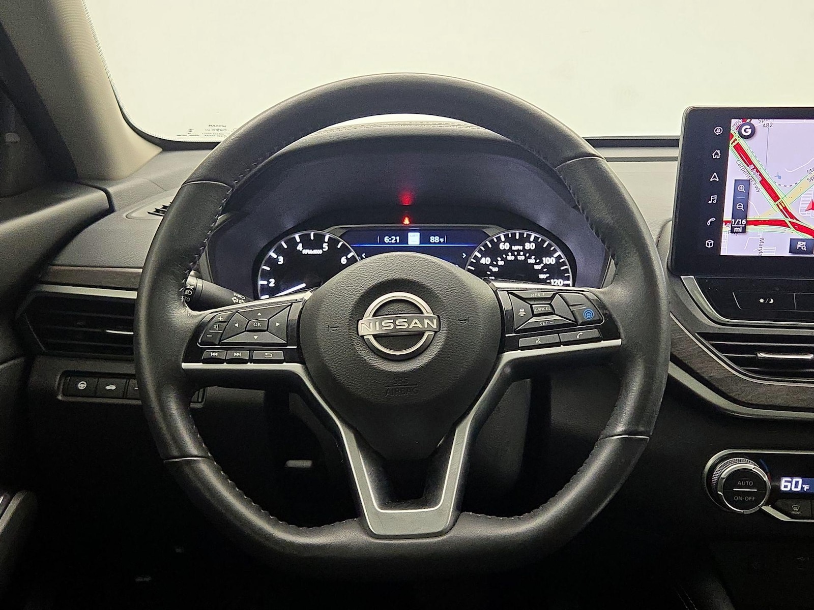 2024 Nissan Altima SL - Photo 11