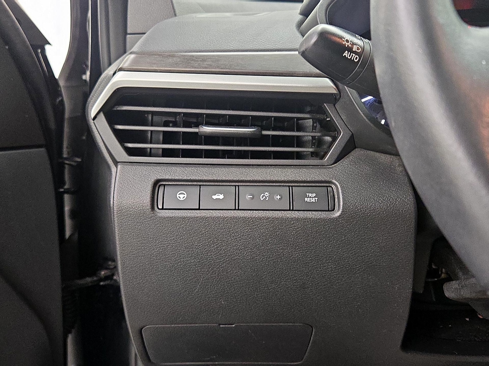 2024 Nissan Altima SL - Photo 14