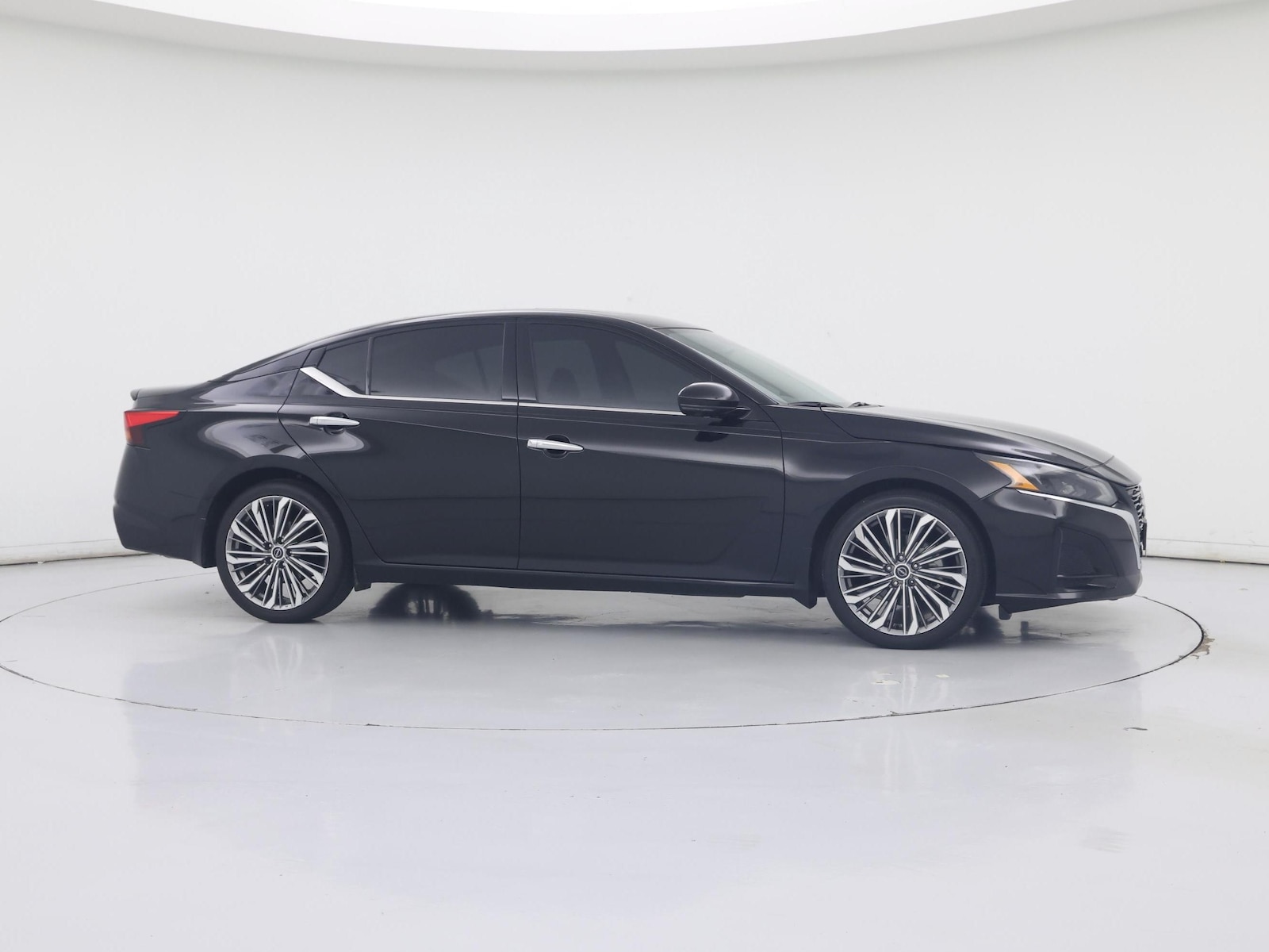 2024 Nissan Altima SL - Photo 8