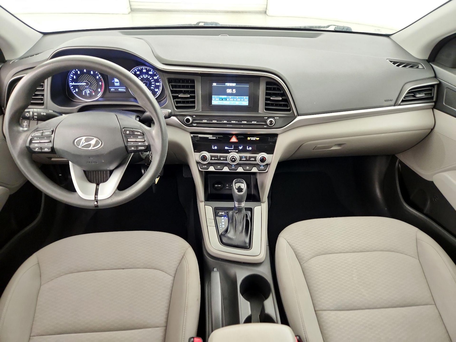 2020 Hyundai Elantra SE - Photo 10