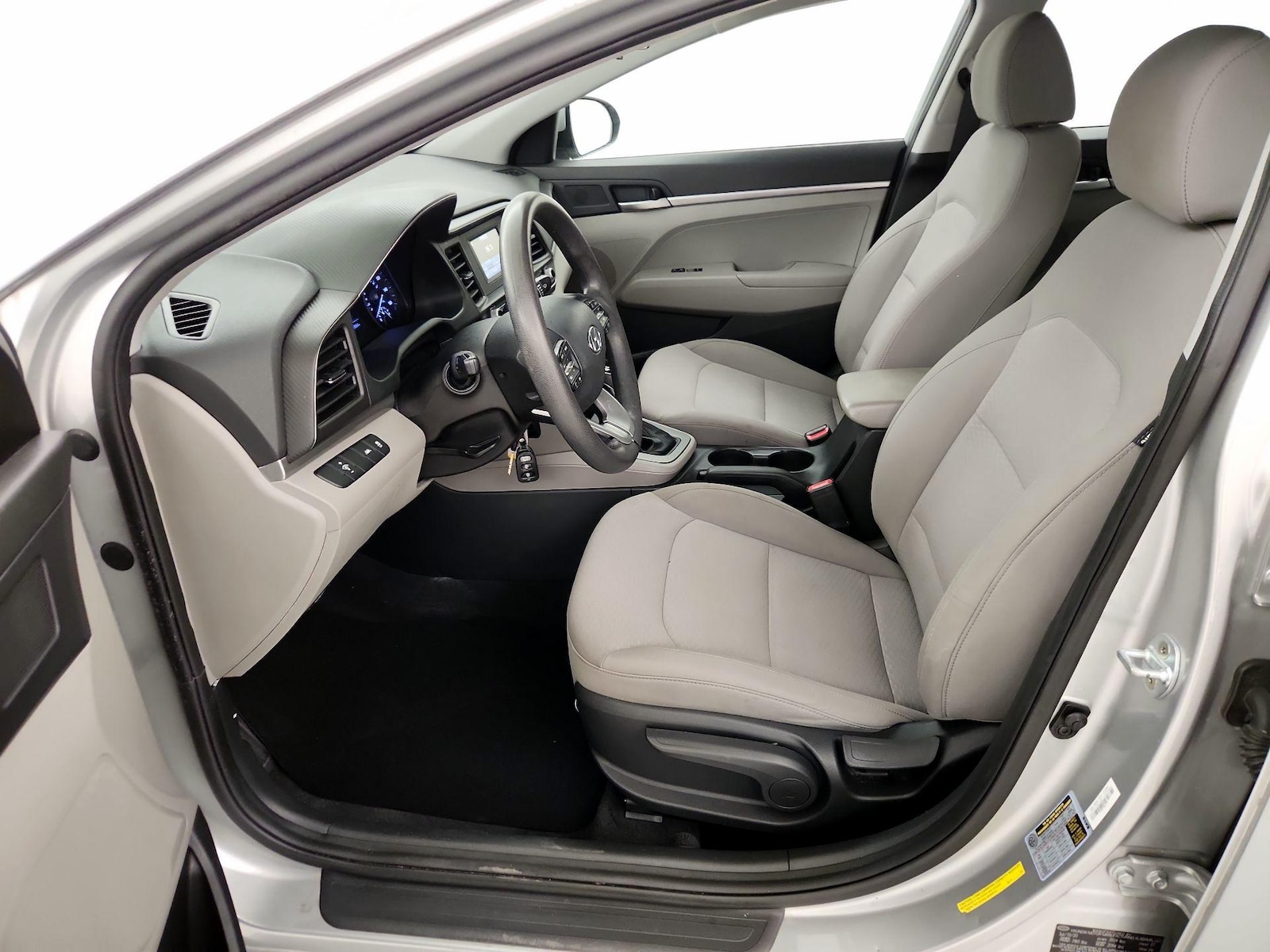 2020 Hyundai Elantra SE - Photo 12