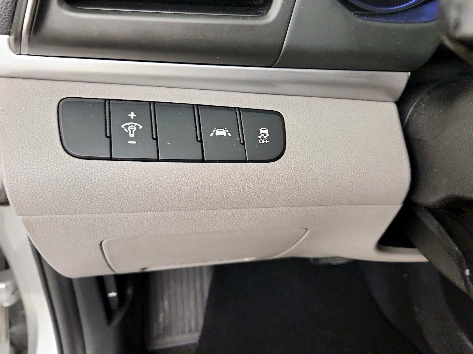 2020 Hyundai Elantra SE - Photo 14