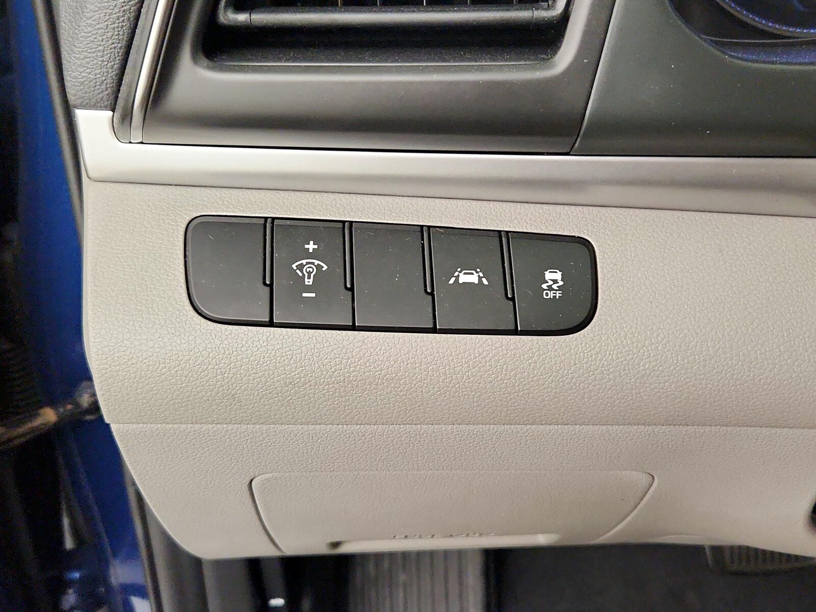 2020 Hyundai Elantra SE - Photo 14