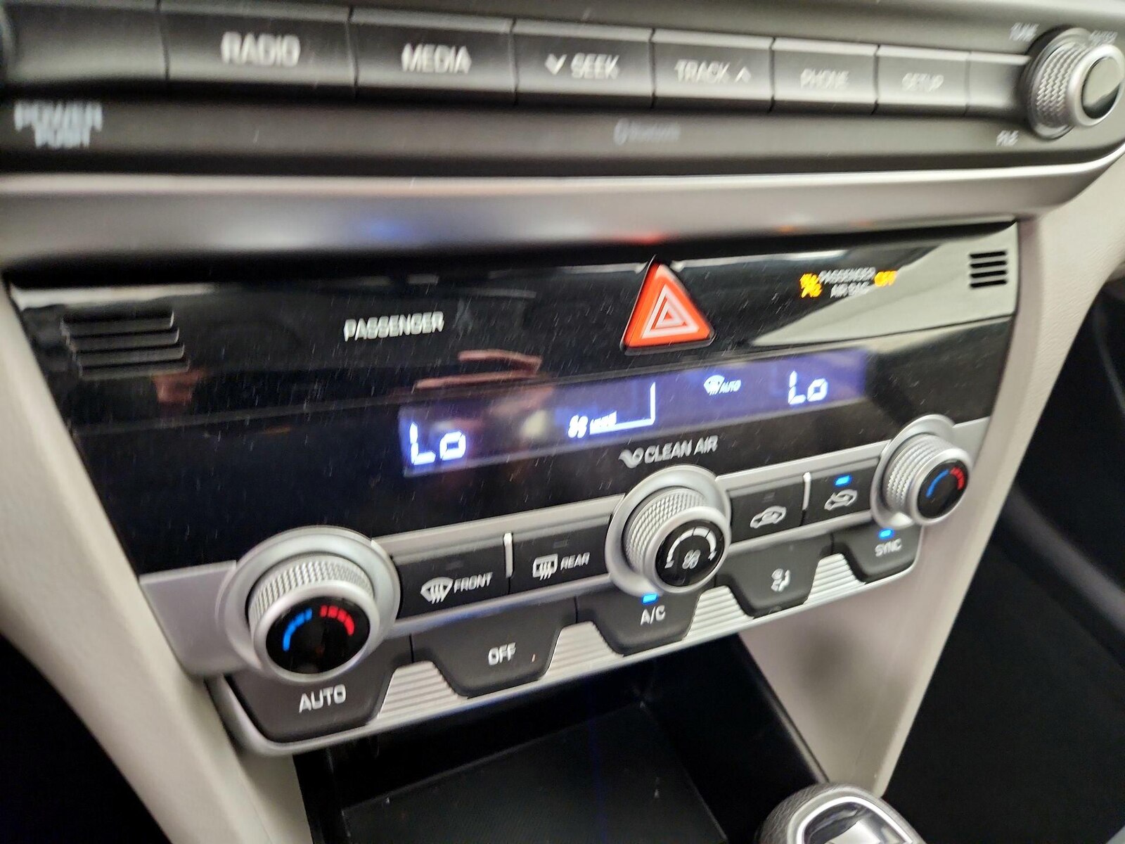 2020 Hyundai Elantra SE - Photo 17