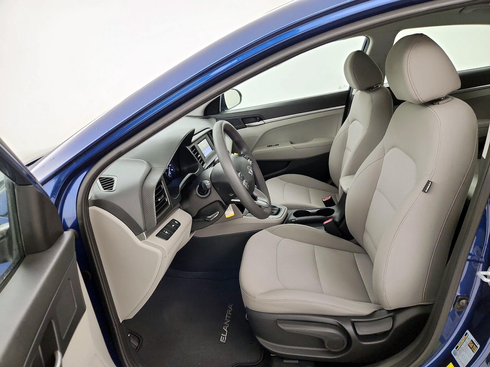 2020 Hyundai Elantra SE - Photo 12