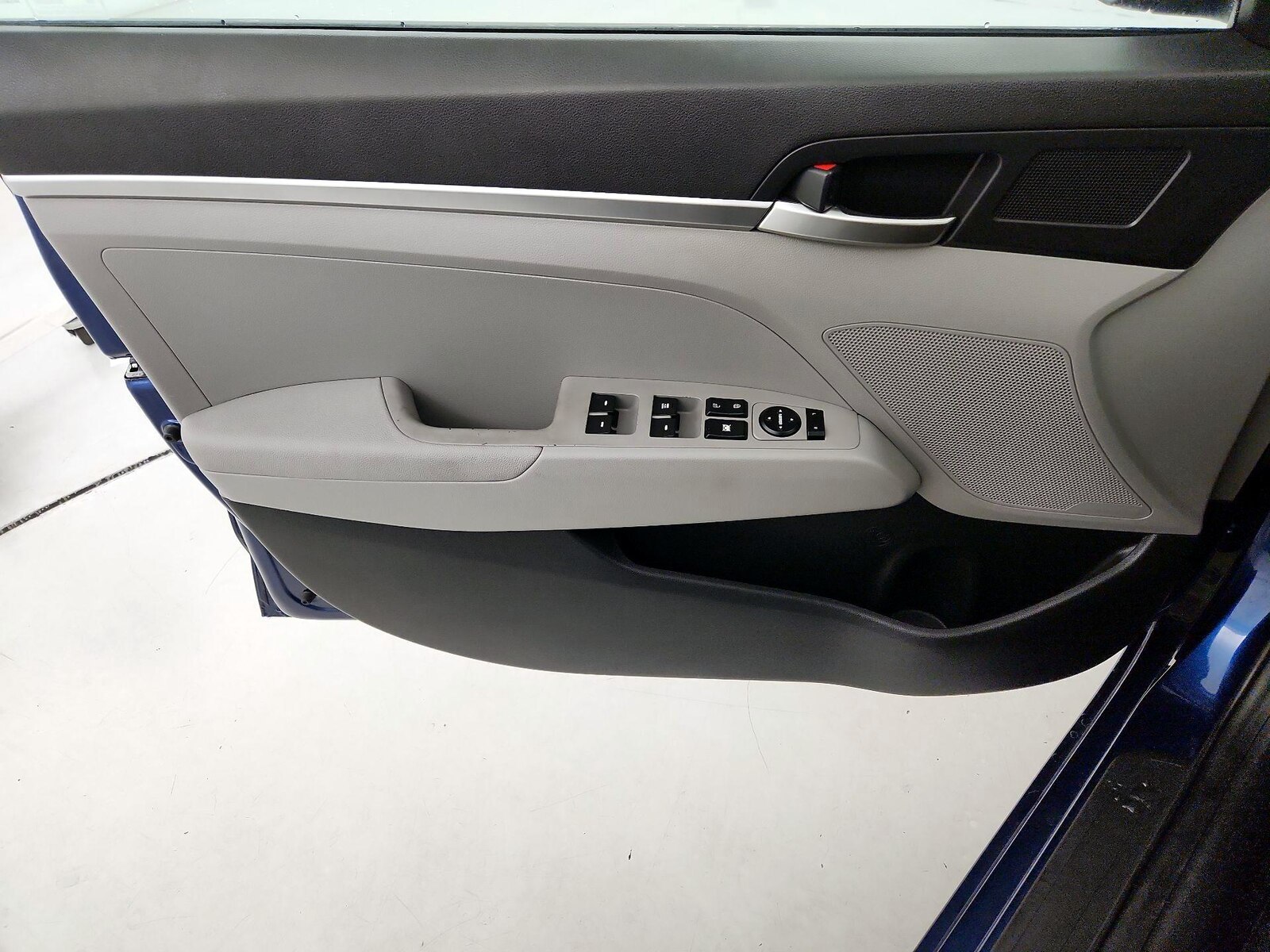 2020 Hyundai Elantra SE - Photo 13