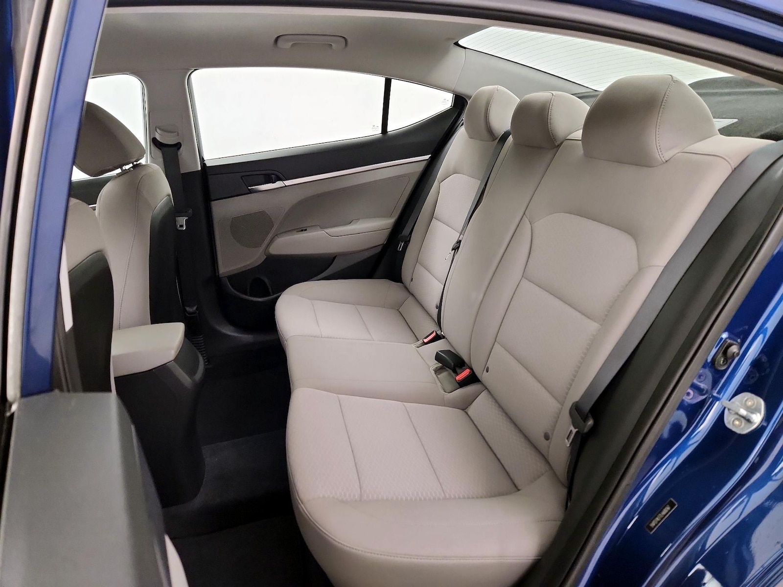 2020 Hyundai Elantra SE - Photo 20
