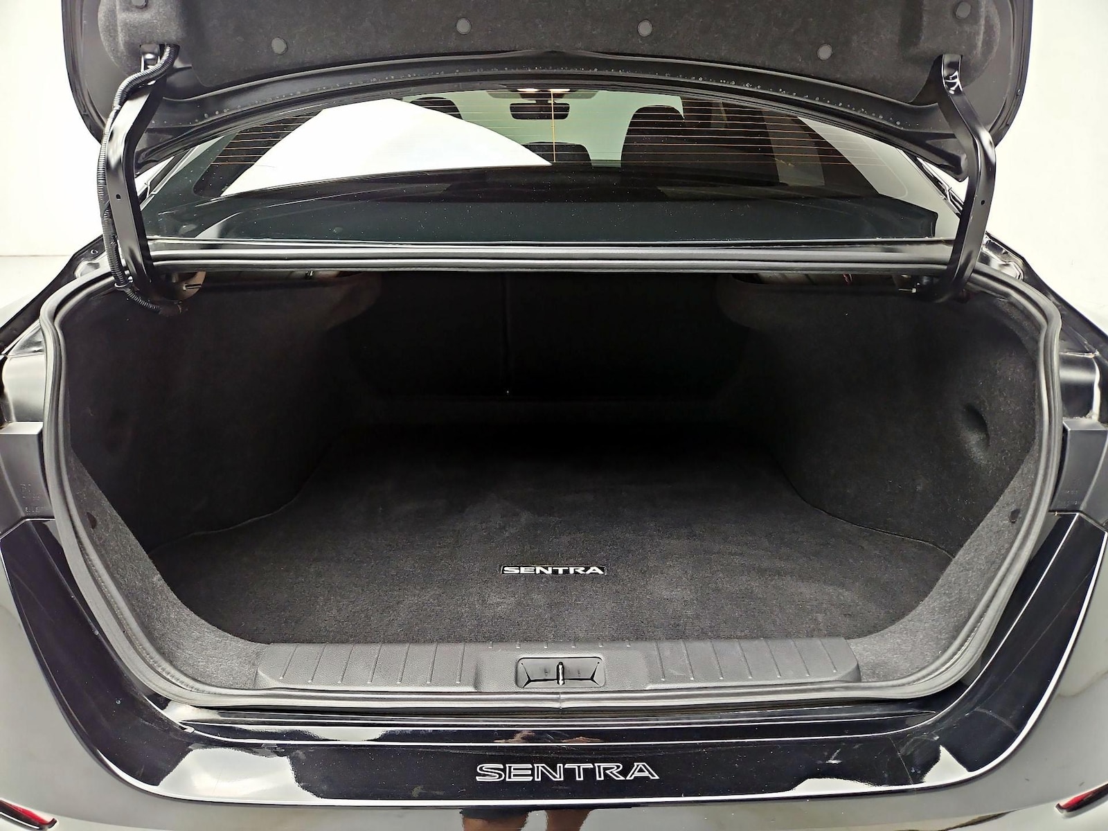 2023 Nissan Sentra SR - Photo 21