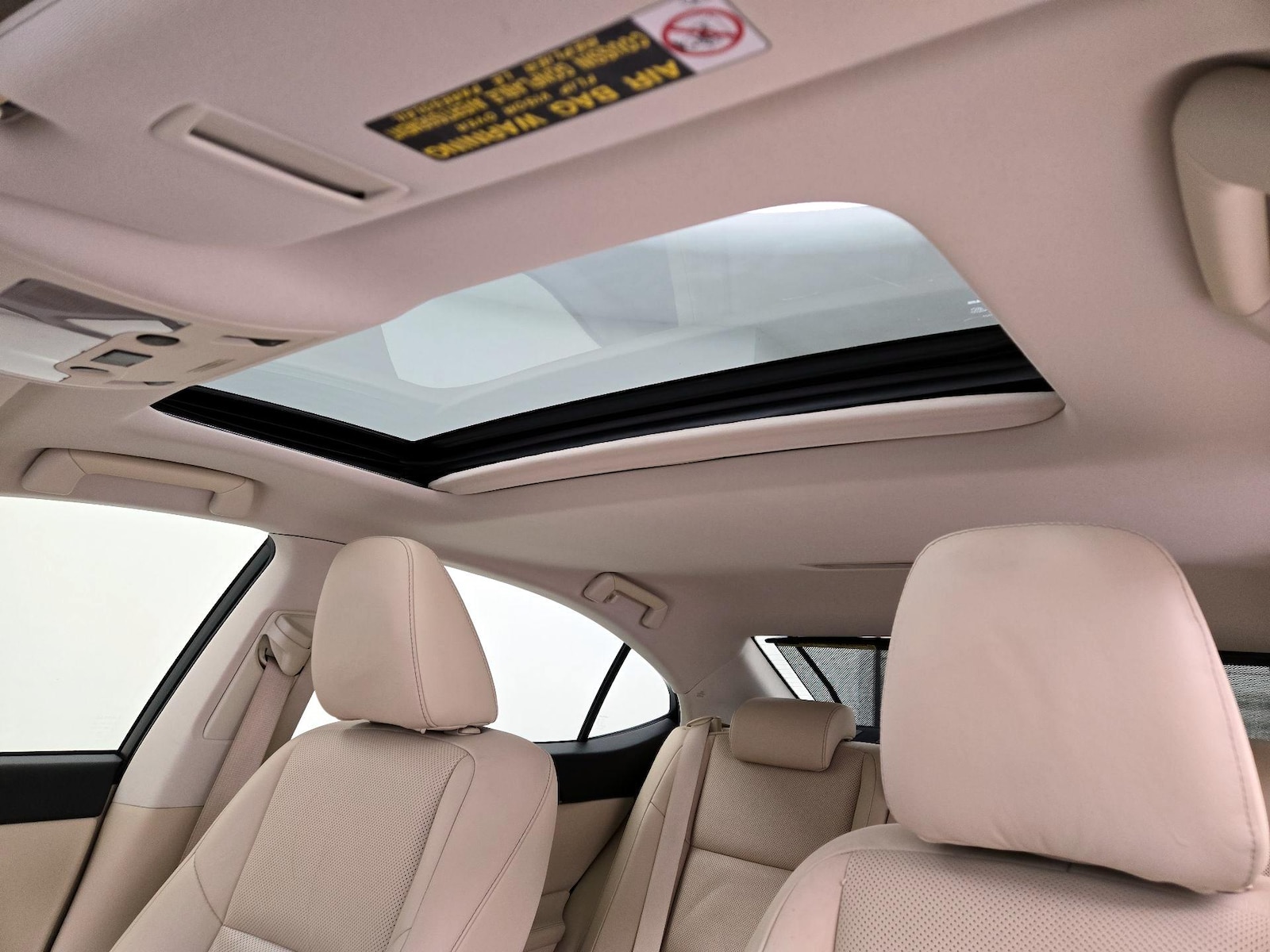 2014 Lexus ES 350 - Photo 21