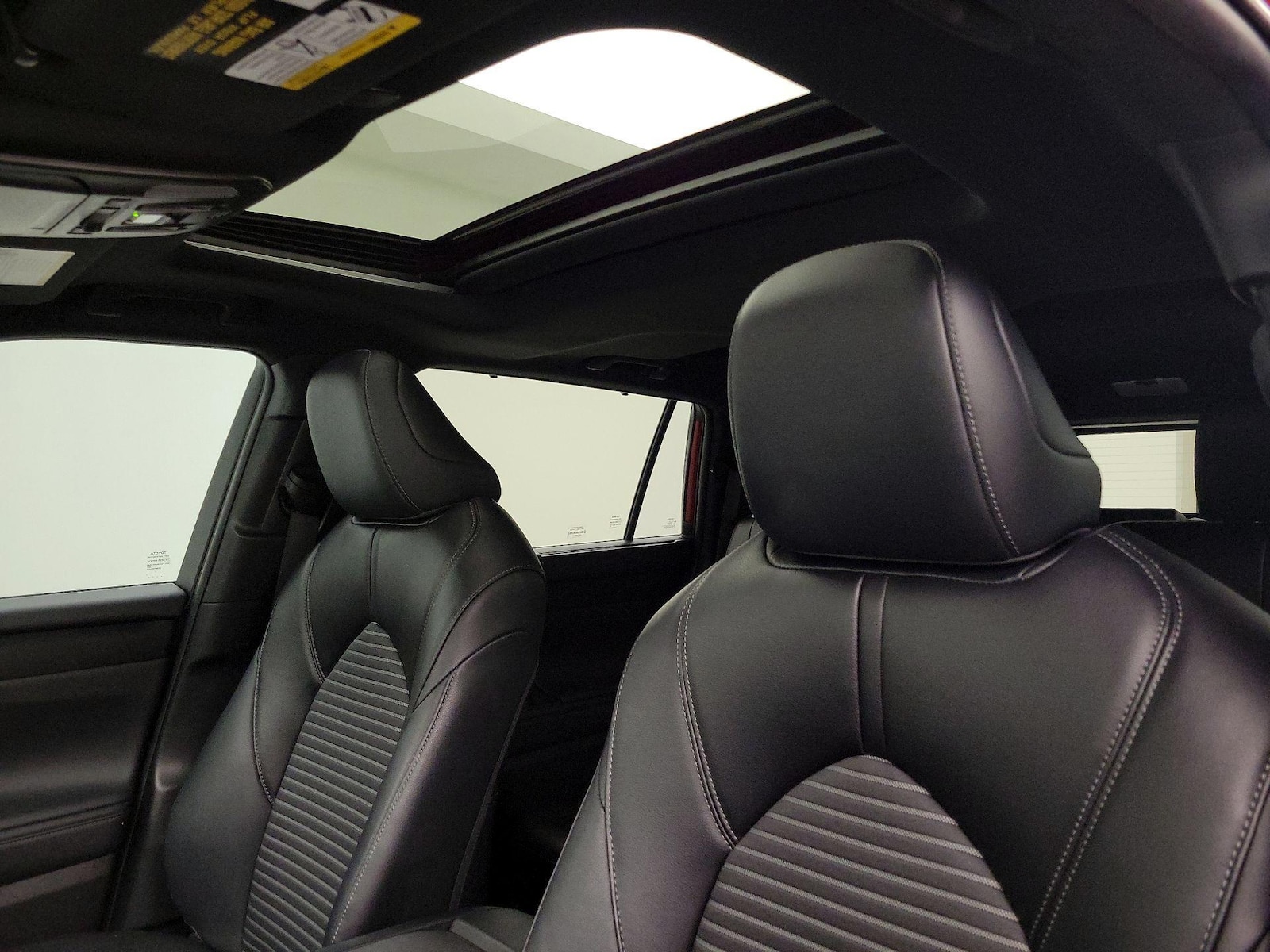 Sunroof(s) & Overhead Airbags