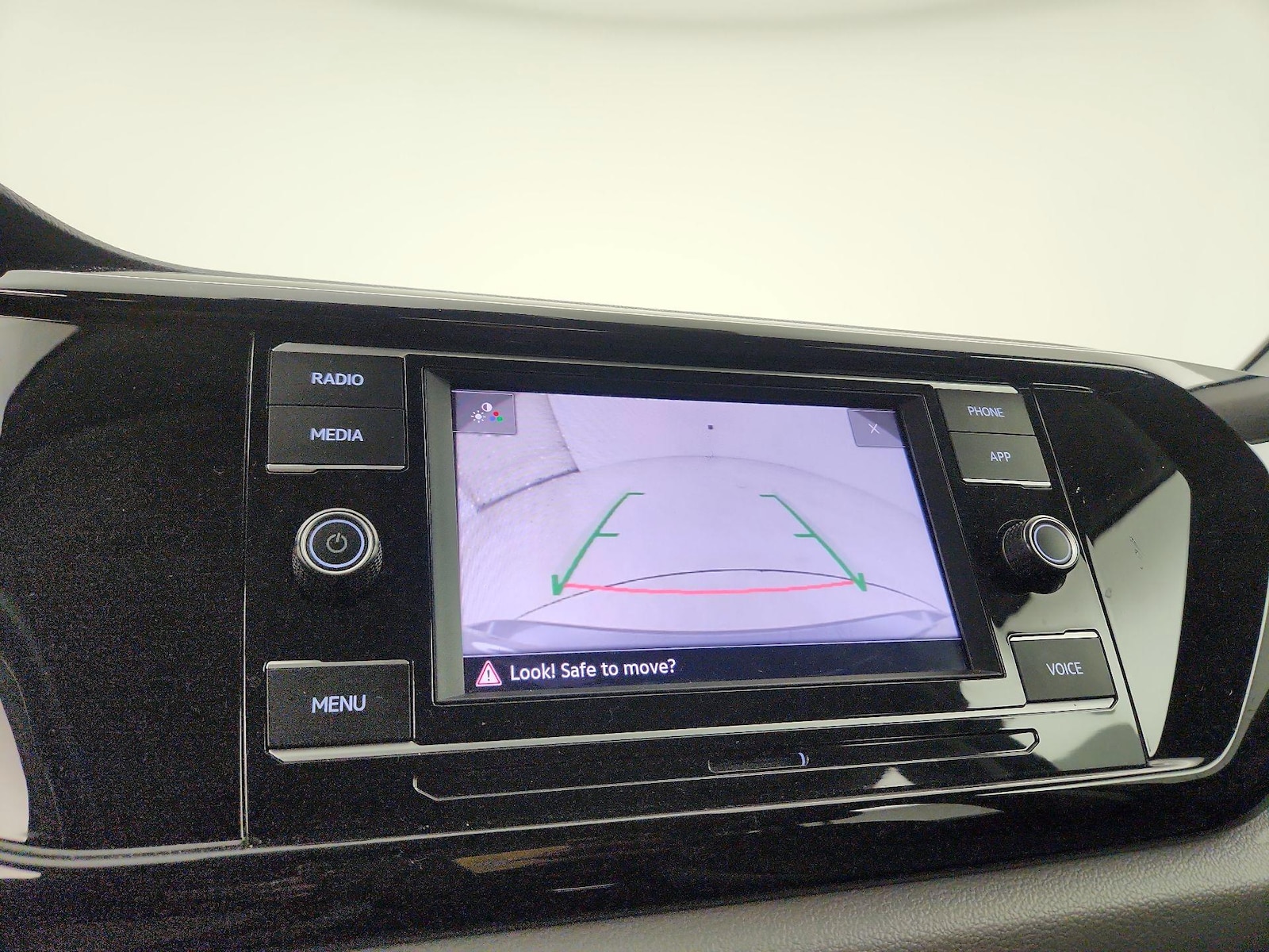 2024 Volkswagen Taos S - Photo 15