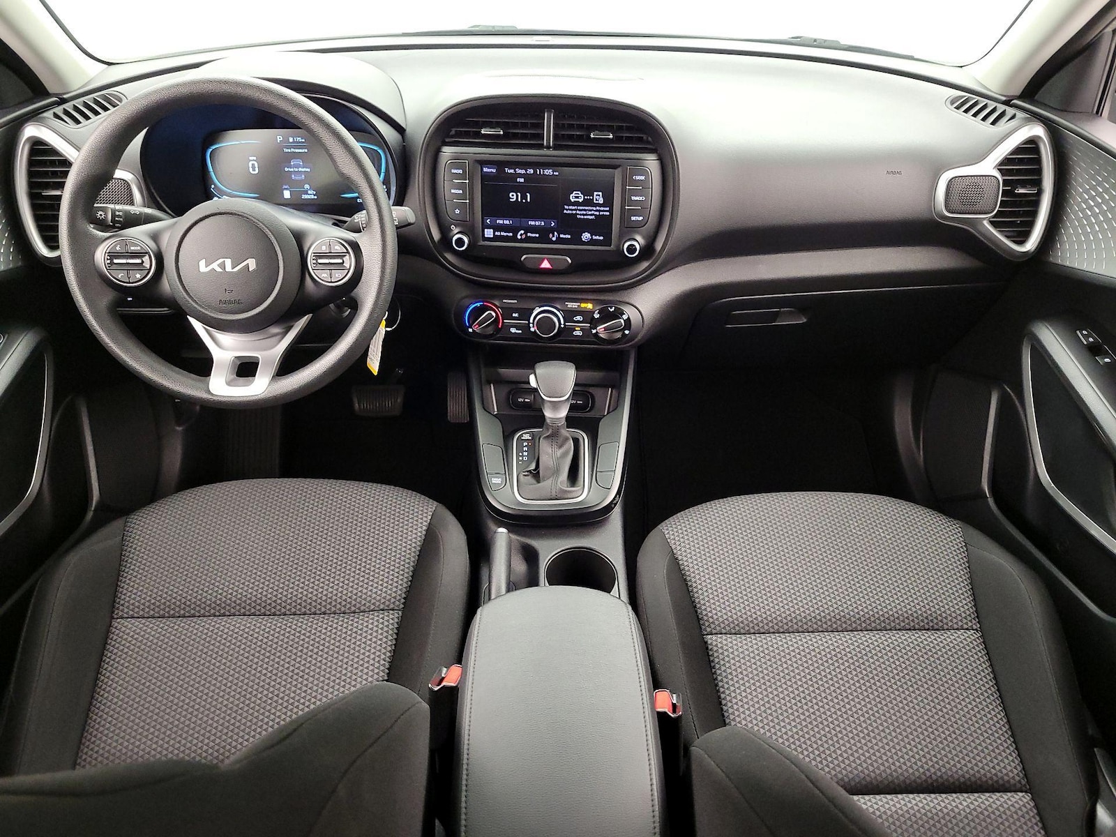 2025 Kia Soul LX - Photo 10