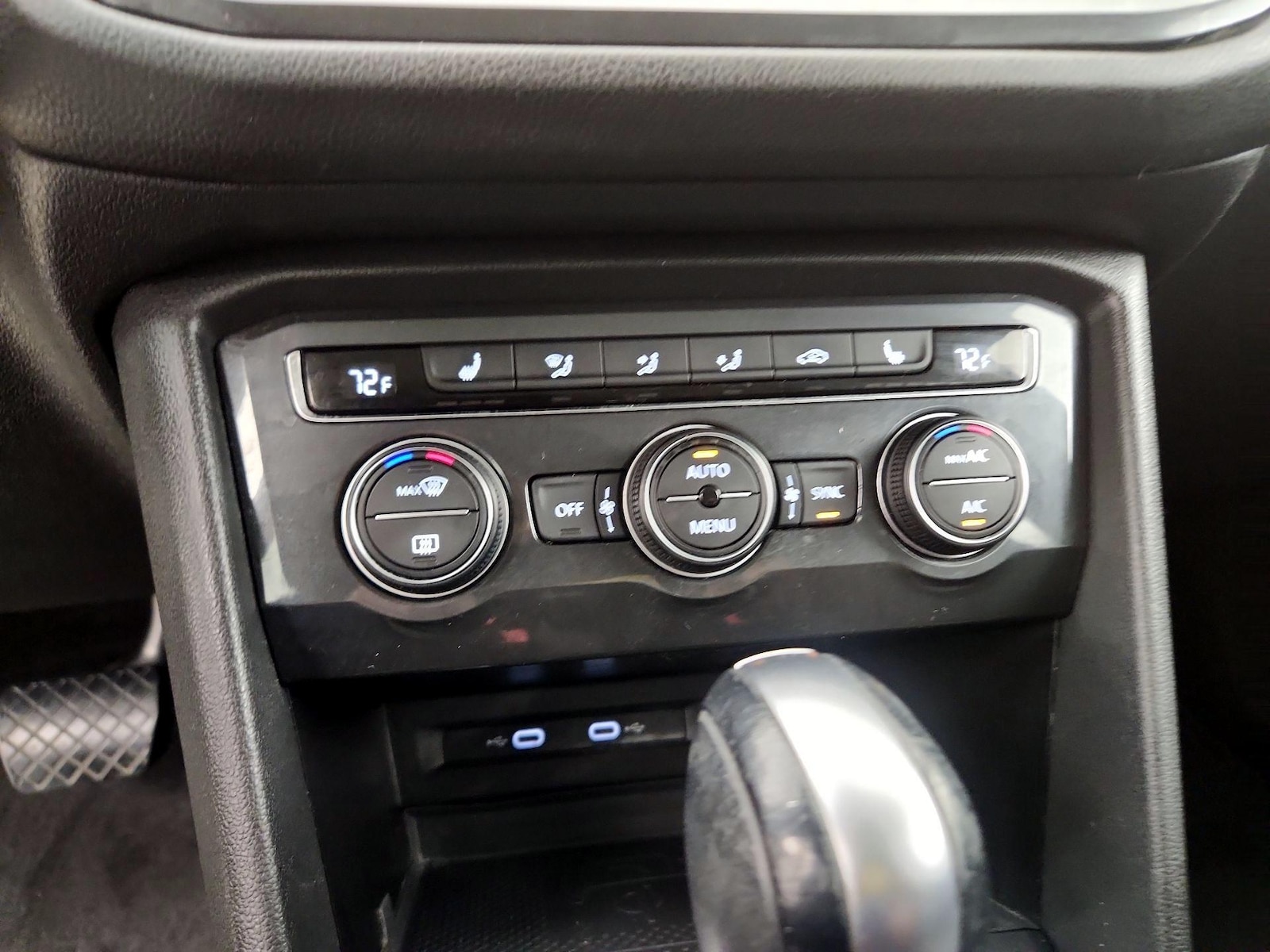 2021 Volkswagen Tiguan SE - Photo 16