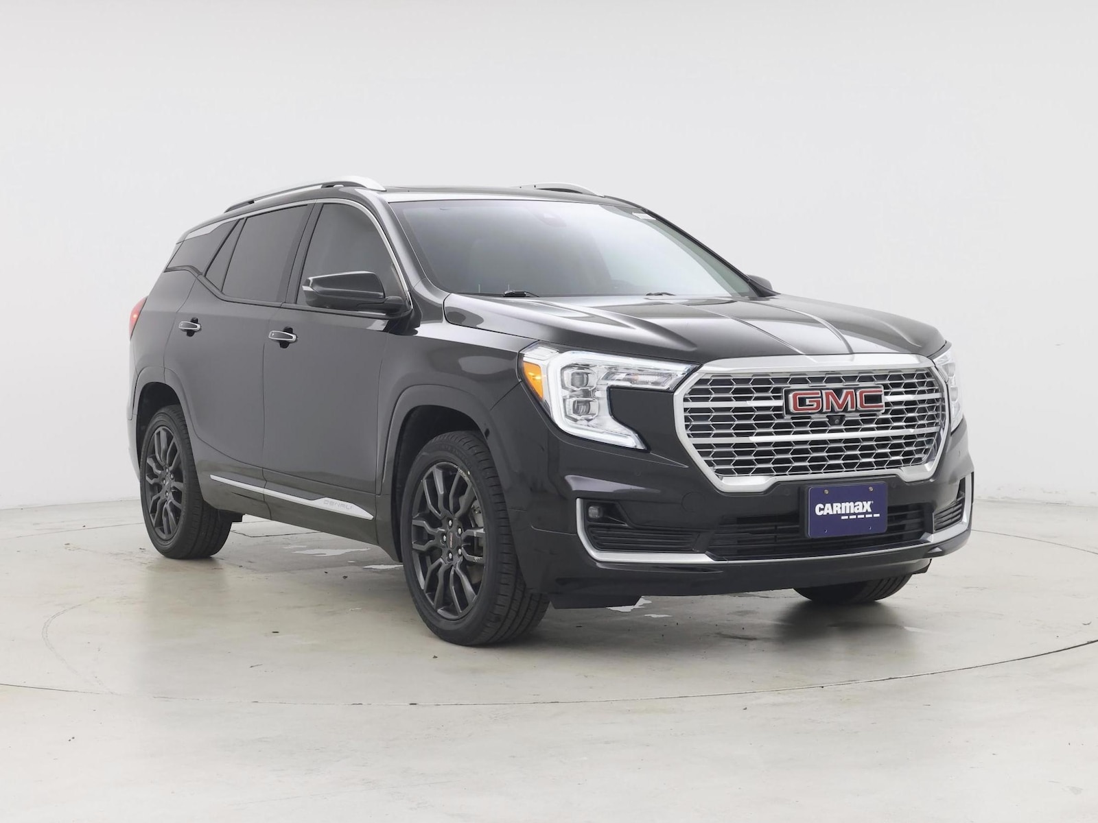 2022 GMC Terrain Denali - Photo 2