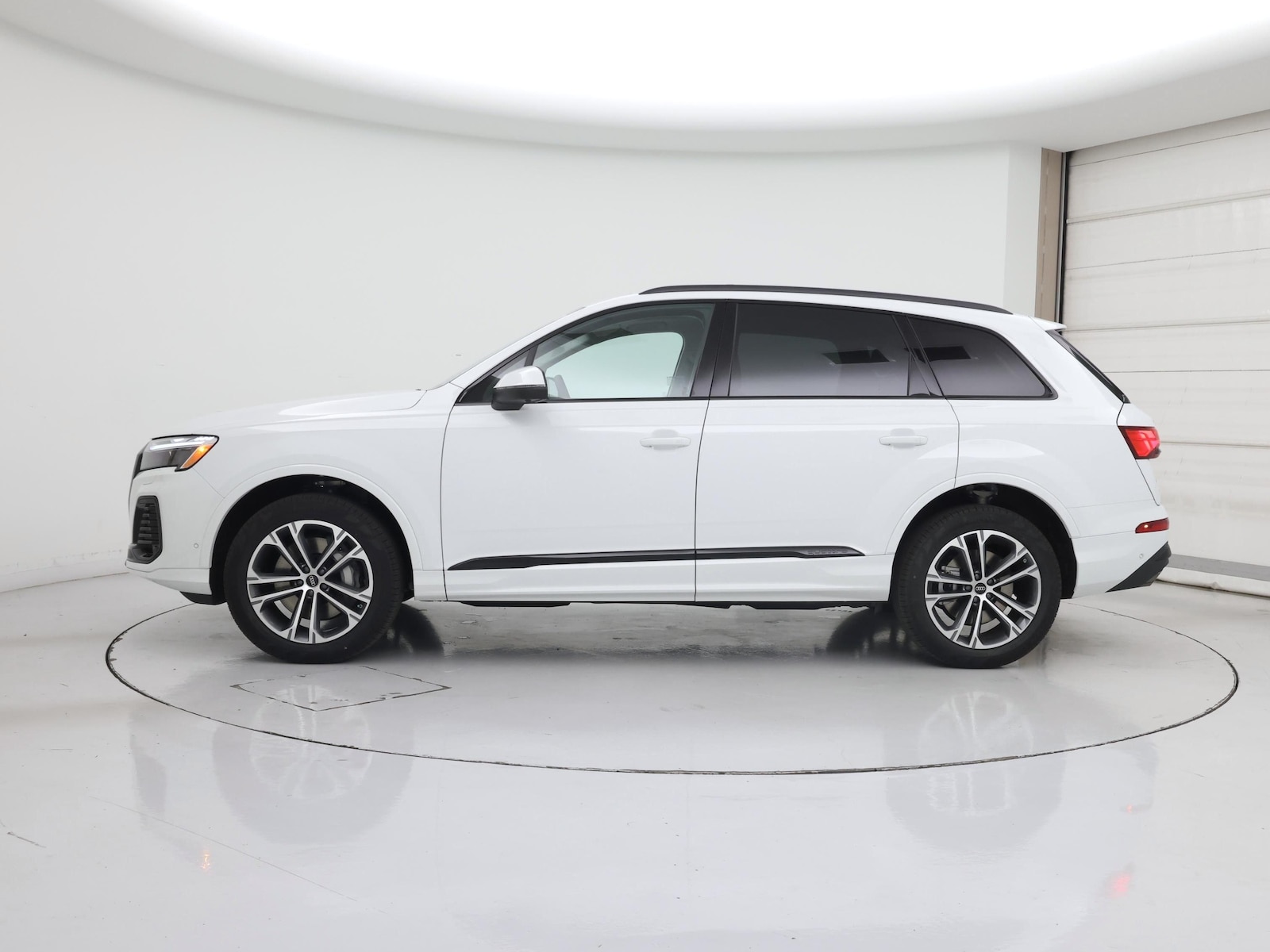 2026 Audi Q7 Premium - Photo 4