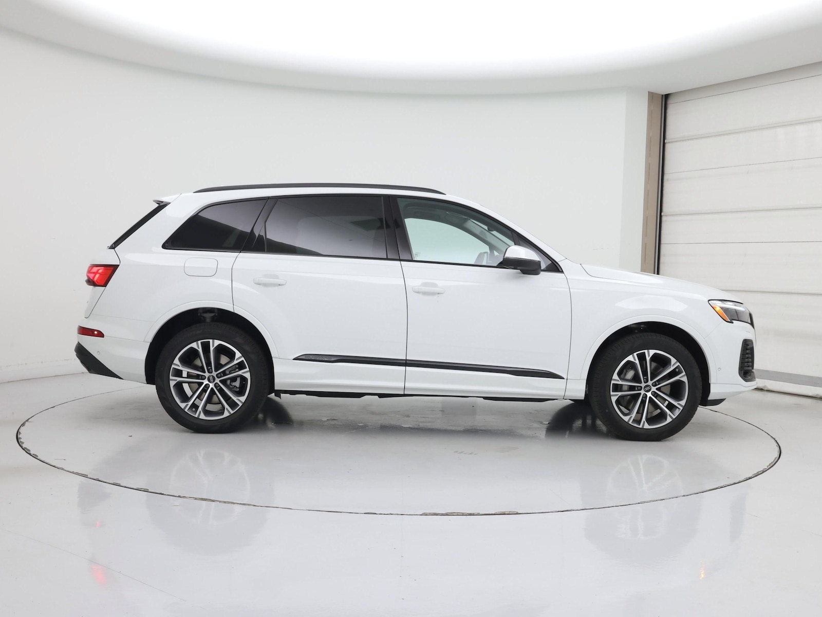 2026 Audi Q7 Premium - Photo 8