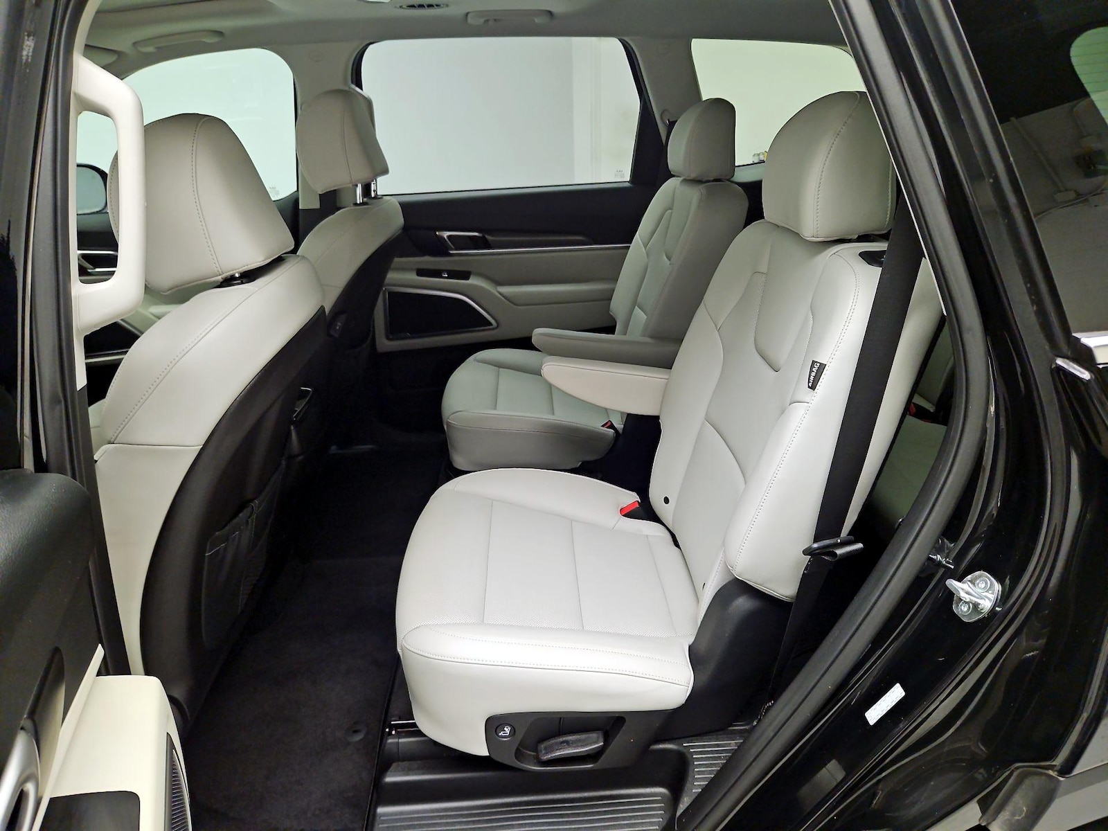 2025 Kia Telluride S - Photo 19