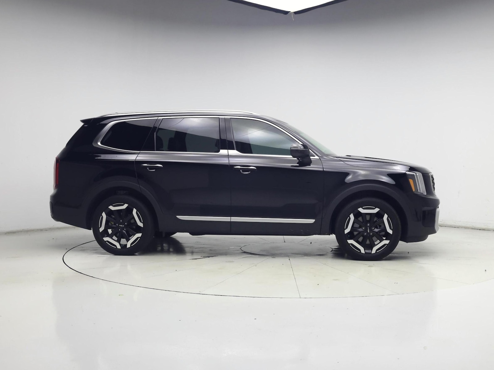 2025 Kia Telluride S - Photo 8