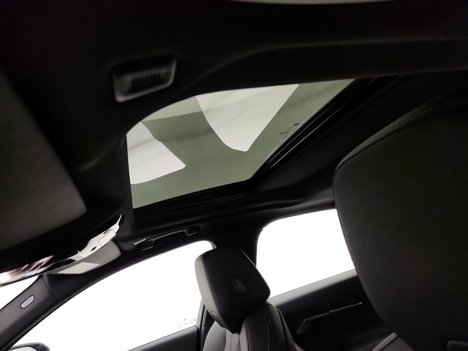 Sunroof(s) & Overhead Airbags