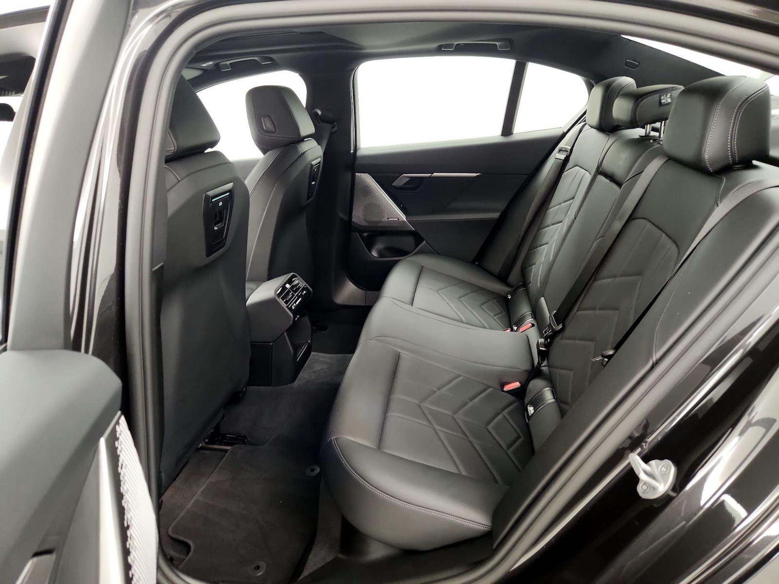 2025 BMW 5 Series 530i - Photo 22