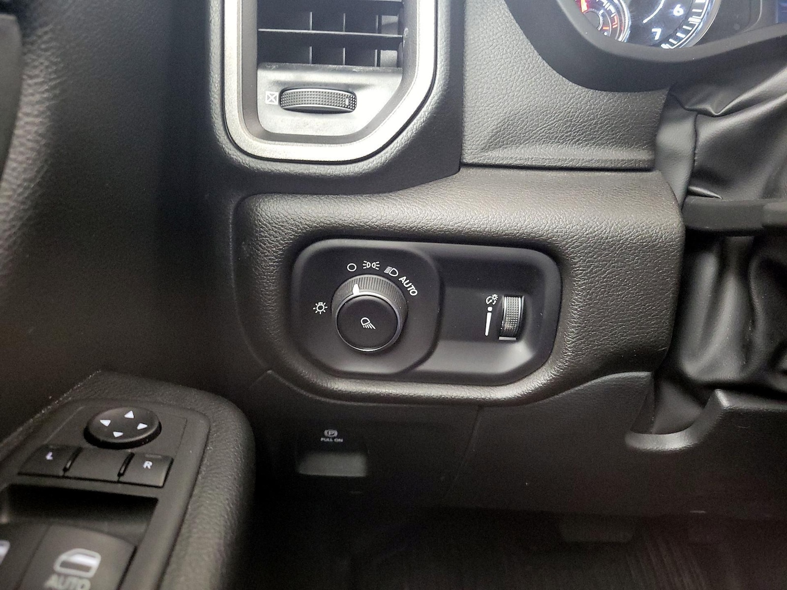 2023 RAM Ram 1500 Pickup Tradesman - Photo 14
