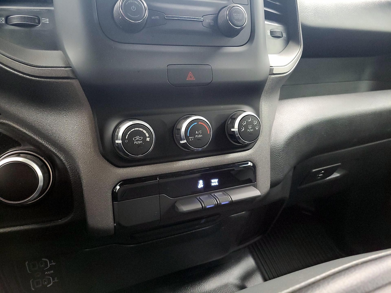 2023 RAM Ram 1500 Pickup Tradesman - Photo 17