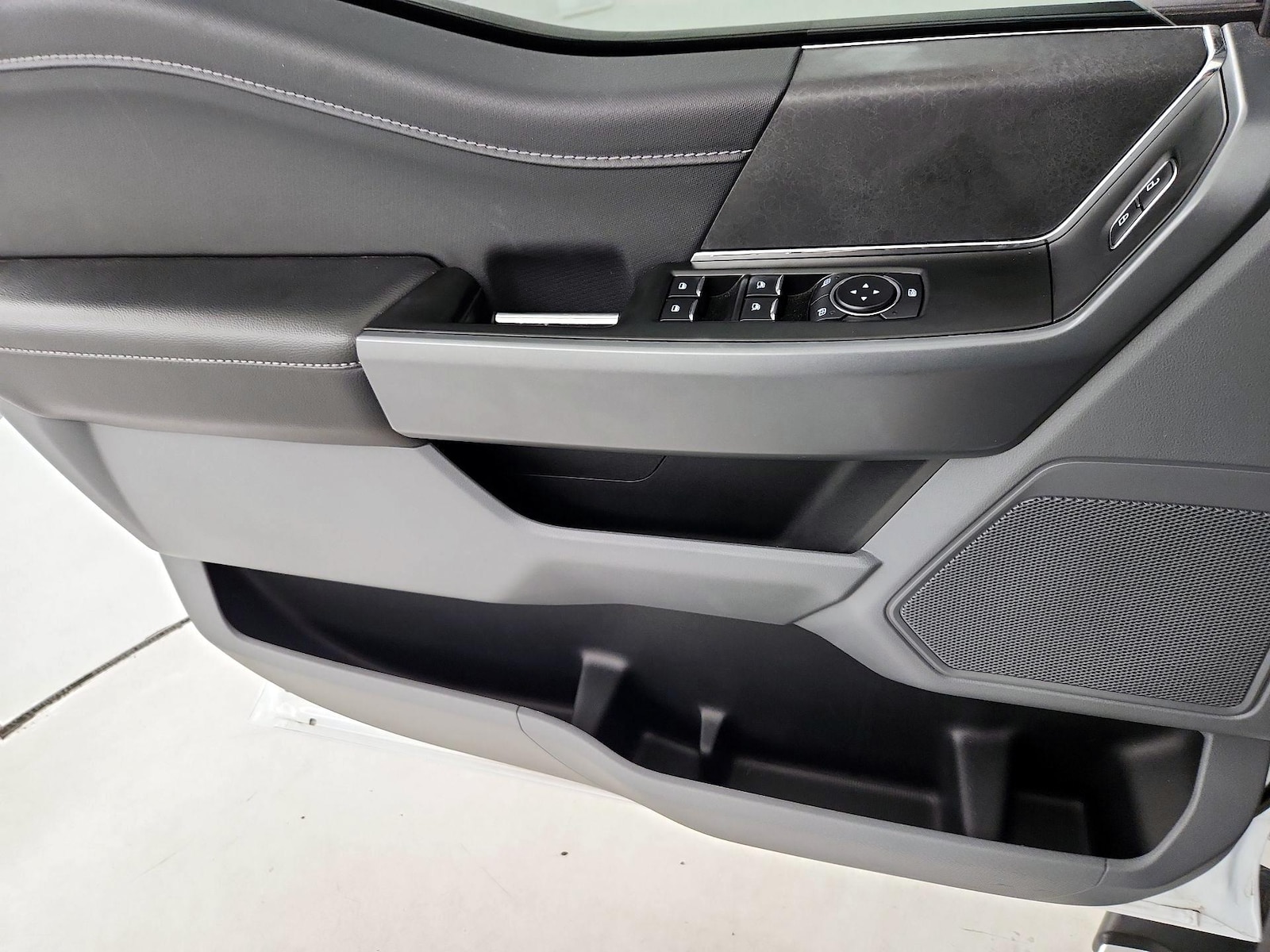2024 Ford F-150 XLT - Photo 13