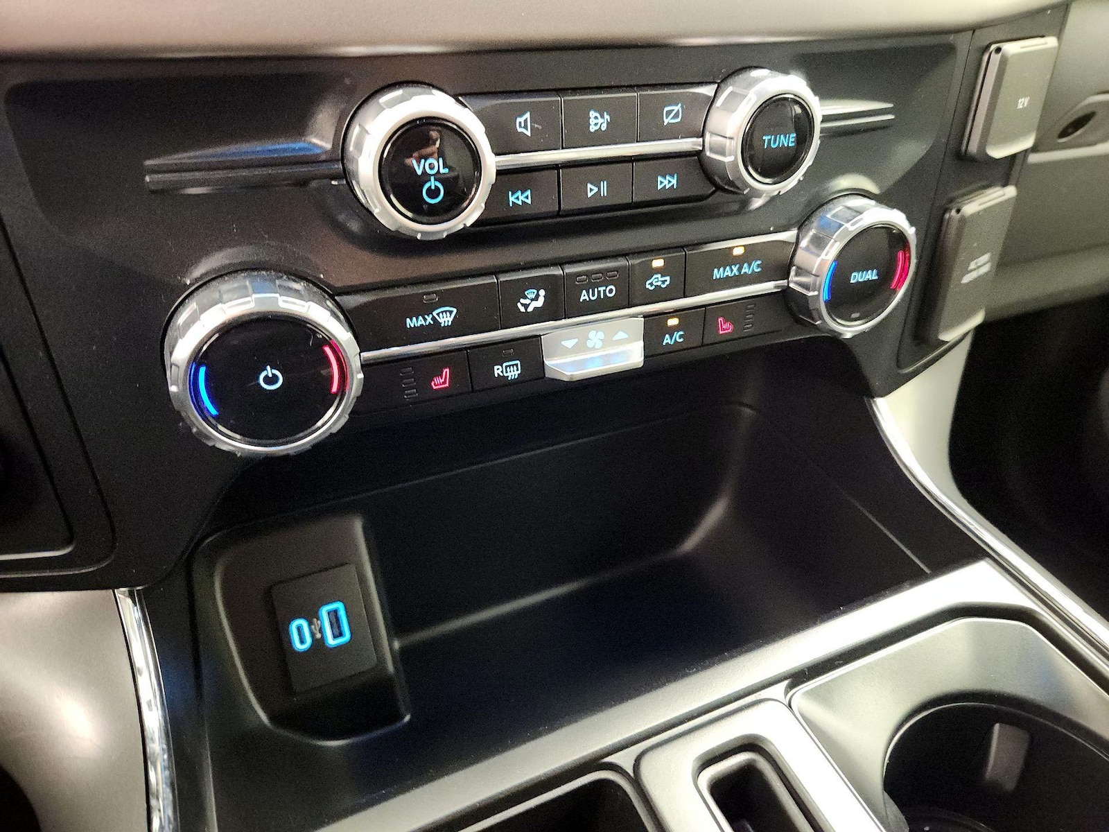2024 Ford F-150 XLT - Photo 18