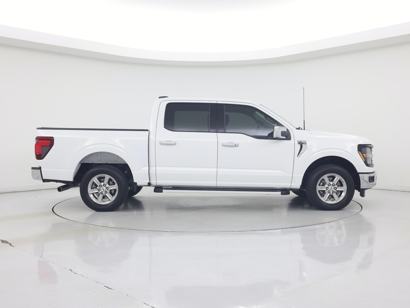 2024 Ford F-150 XLT - Photo 8