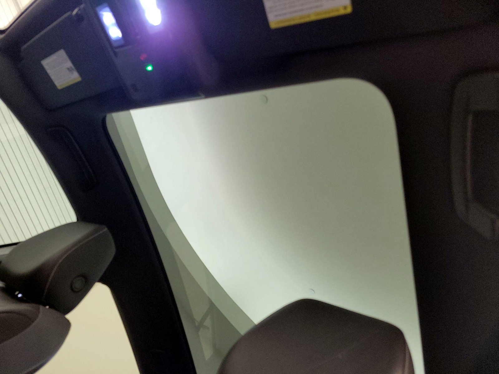 Skylight(s) & Overhead Airbags