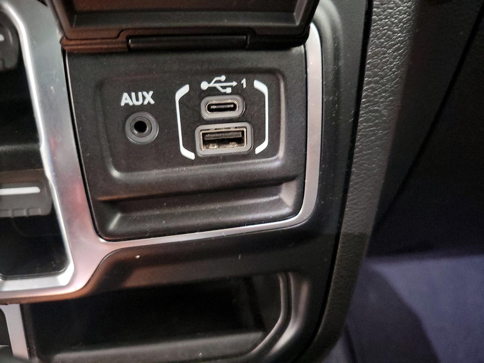 2023 Jeep Gladiator Mojave - Photo 11