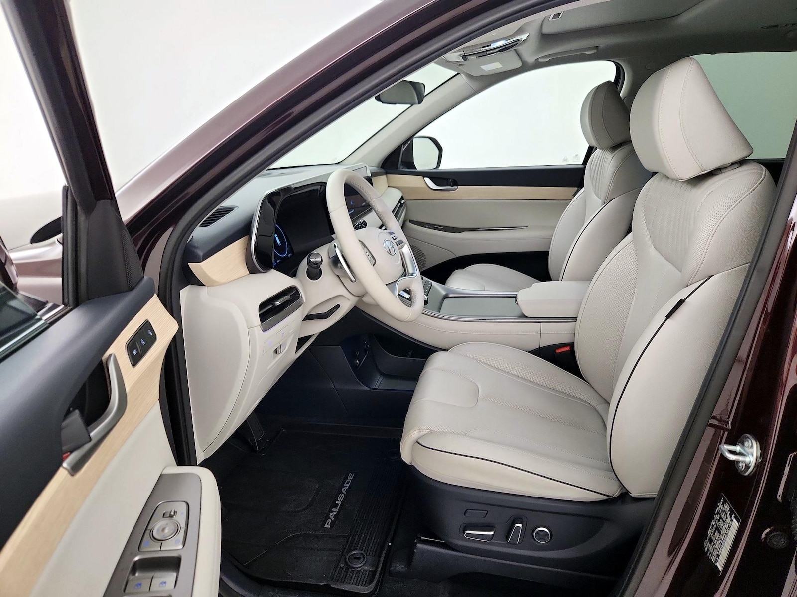 2025 Hyundai Palisade Limited - Photo 12