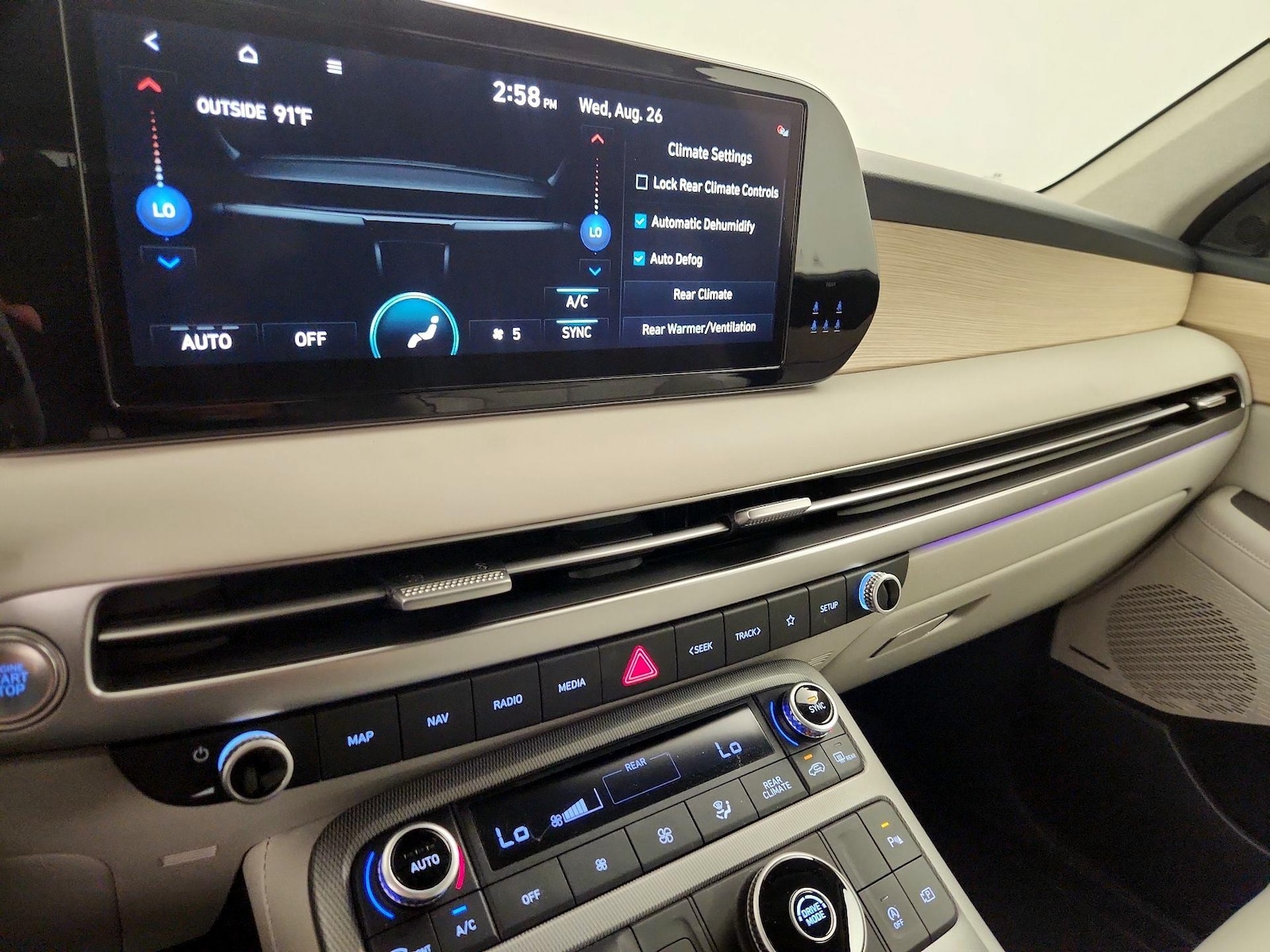 2025 Hyundai Palisade Limited - Photo 18