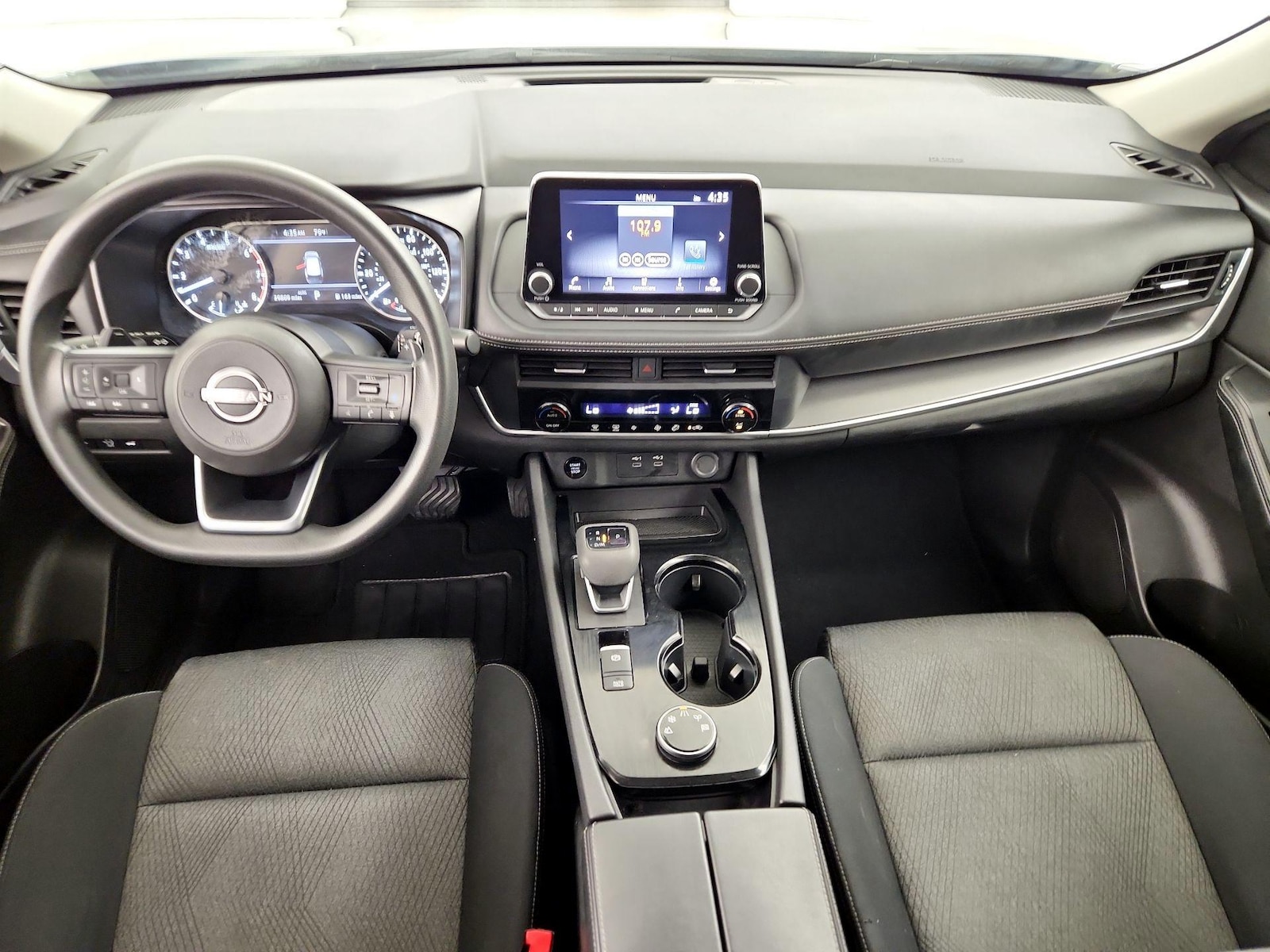 2024 Nissan Rogue SV - Photo 10