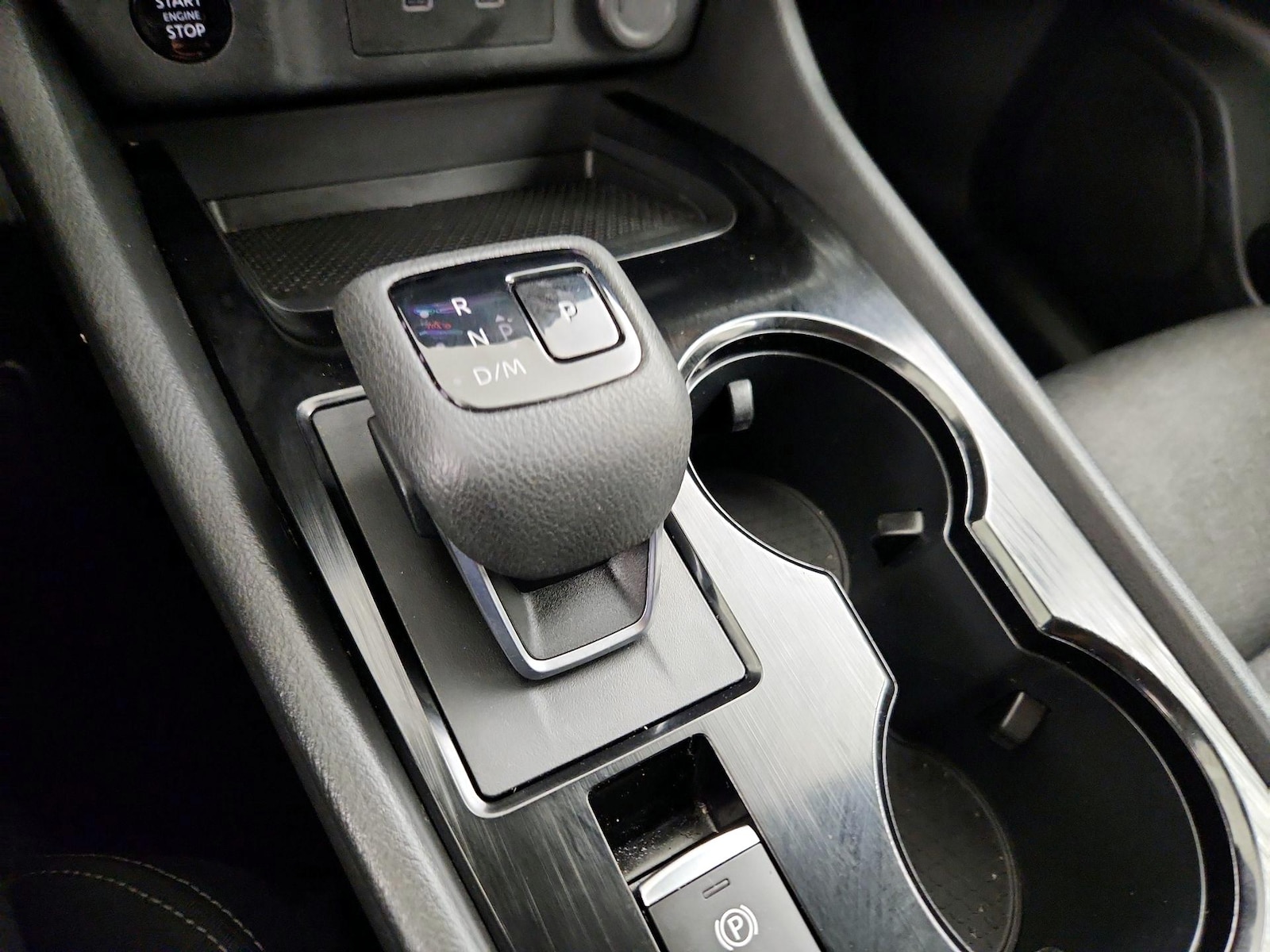 2024 Nissan Rogue SV - Photo 18