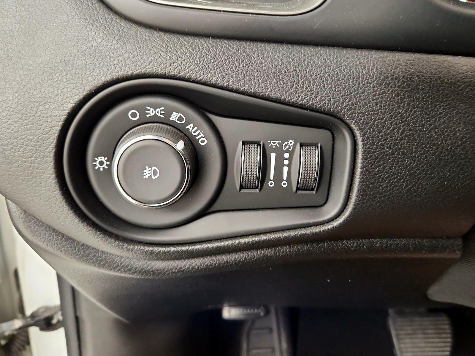 2020 Jeep Renegade Limited - Photo 14