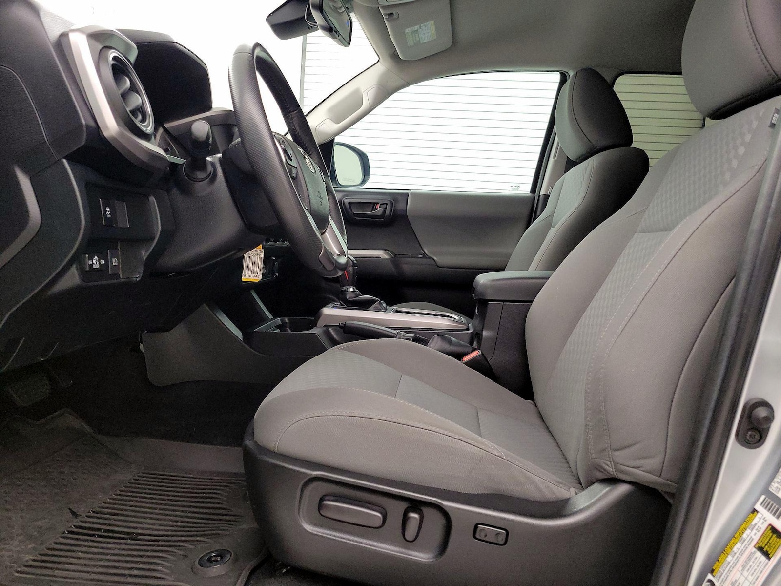 Power Seat(s) & Side Airbags