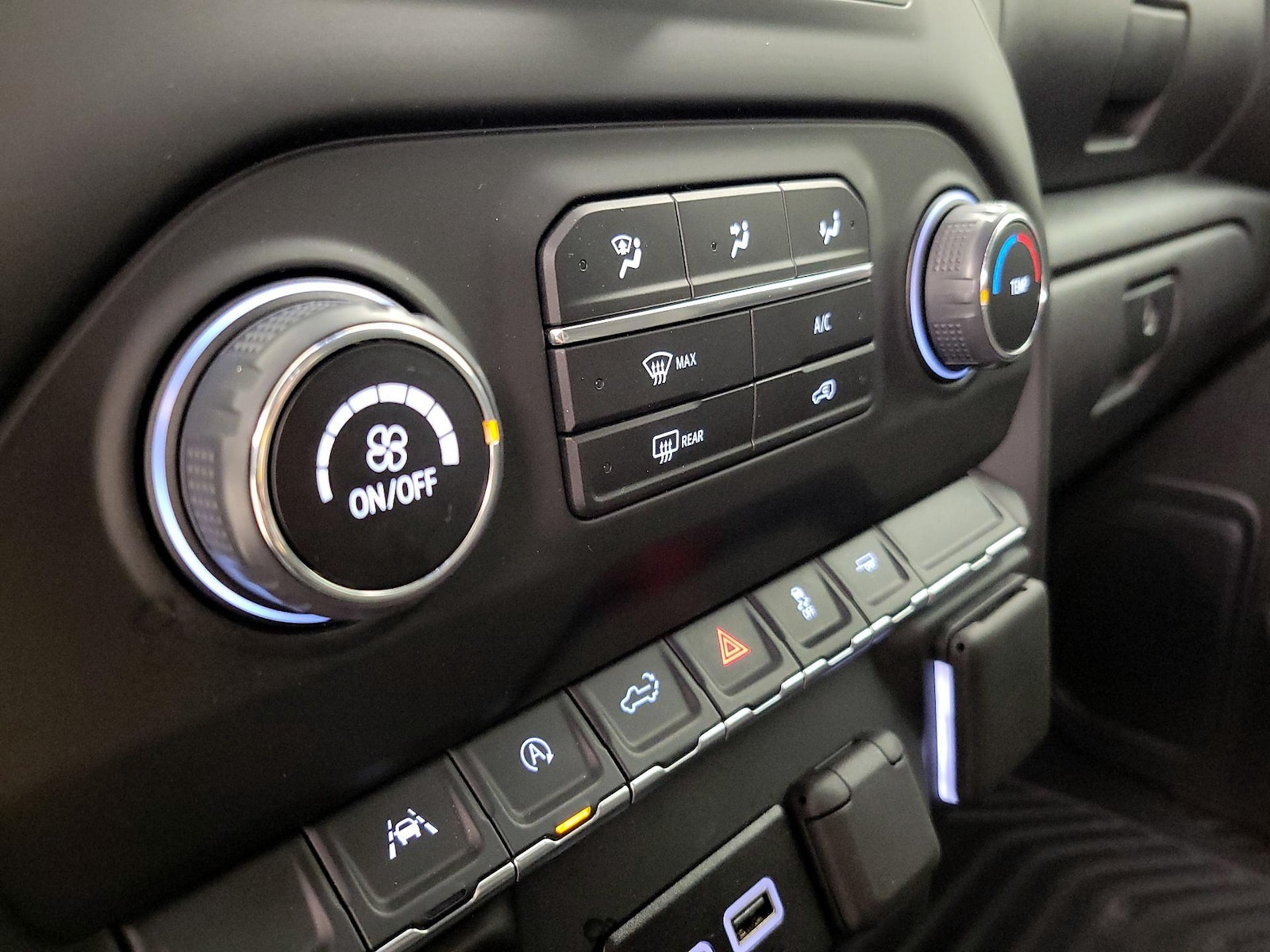 2026 Chevrolet Silverado 1500 Custom - Photo 17