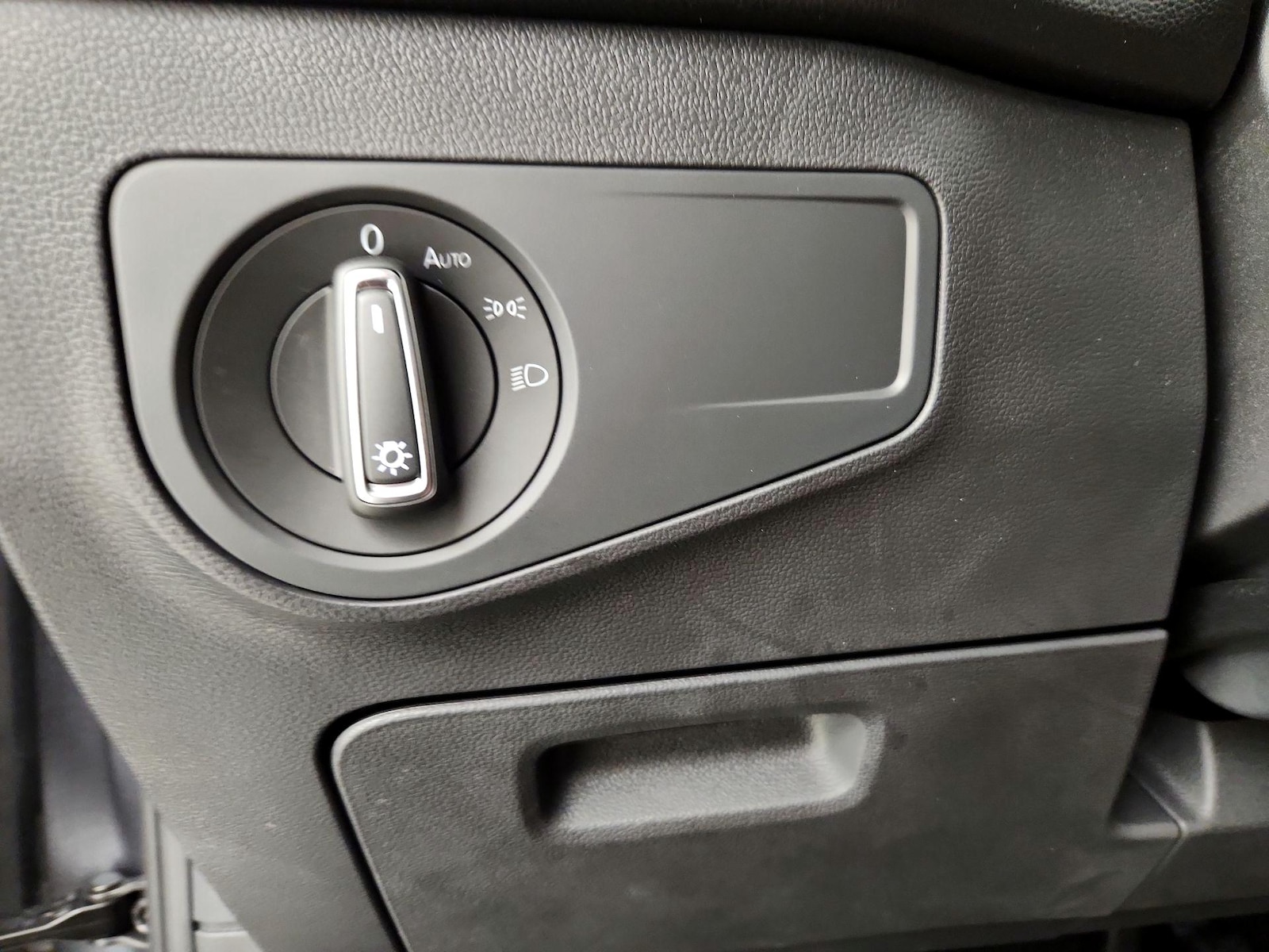 2023 Volkswagen Tiguan SE - Photo 14
